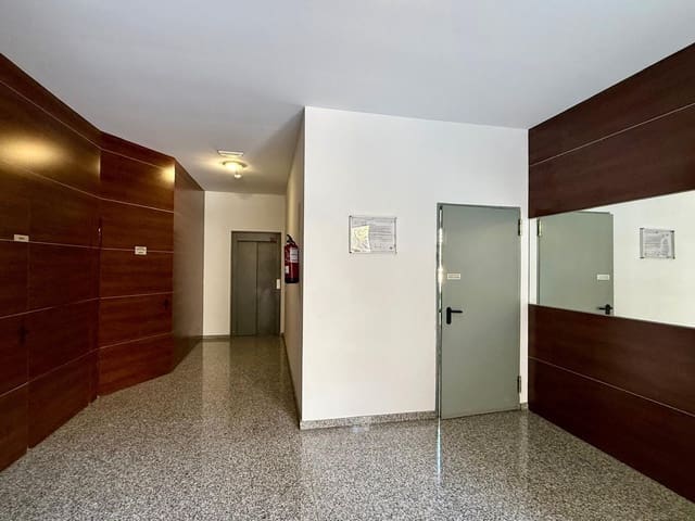 2 makuuhuone Huoneisto myytävänä paikassa Almería kaupunki mukana uima-altaan - 226 000 € (Ref: 9752167)