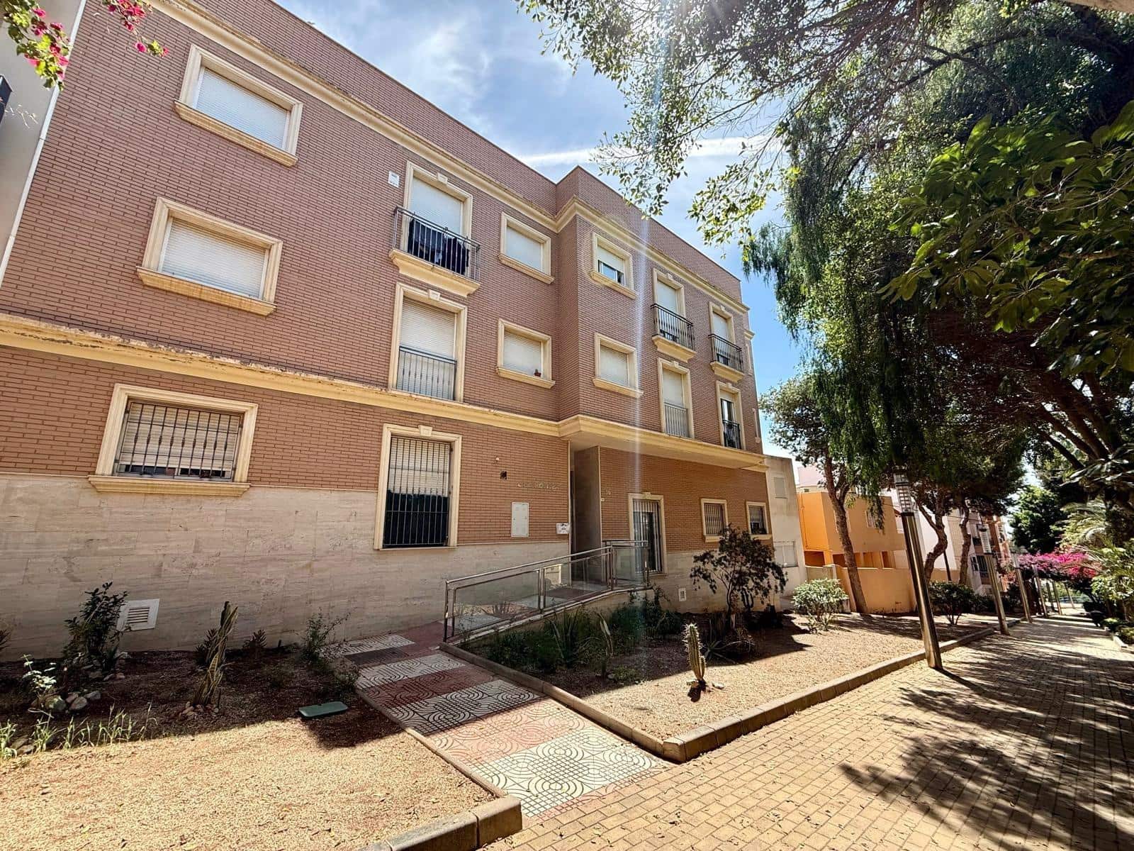 2 bedroom Flat for sale in Aguadulce (Almeria) - € 135,000 (Ref: 9788531)