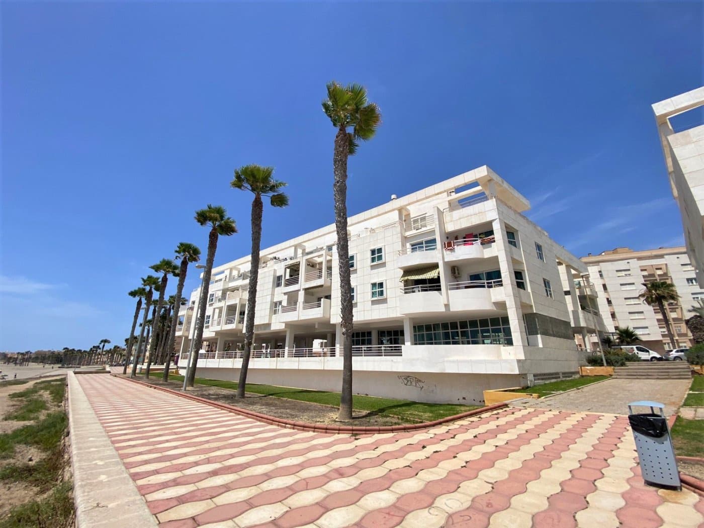 1 bedroom Apartment for sale in Roquetas de Mar - € 145,000 (Ref: 9797247)