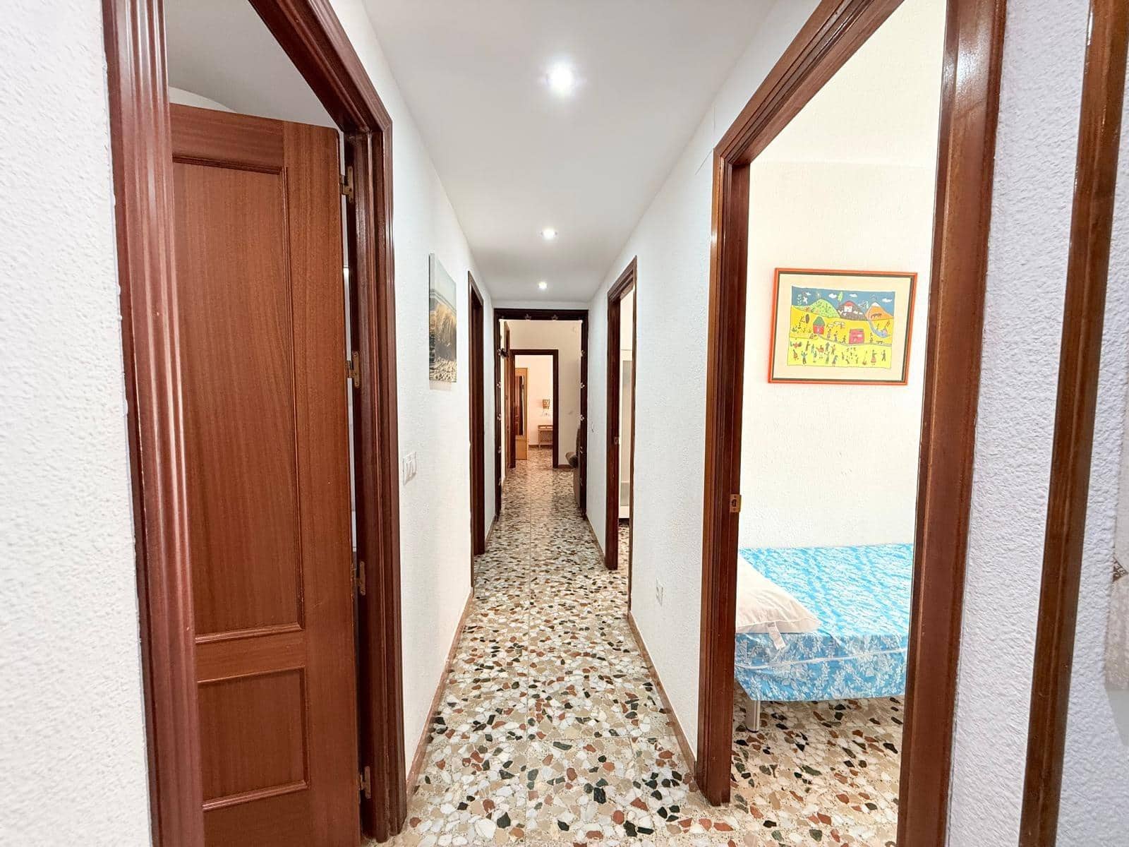 3 bedroom Flat for rent in Almeria city - € 800 (Ref: 9829343)