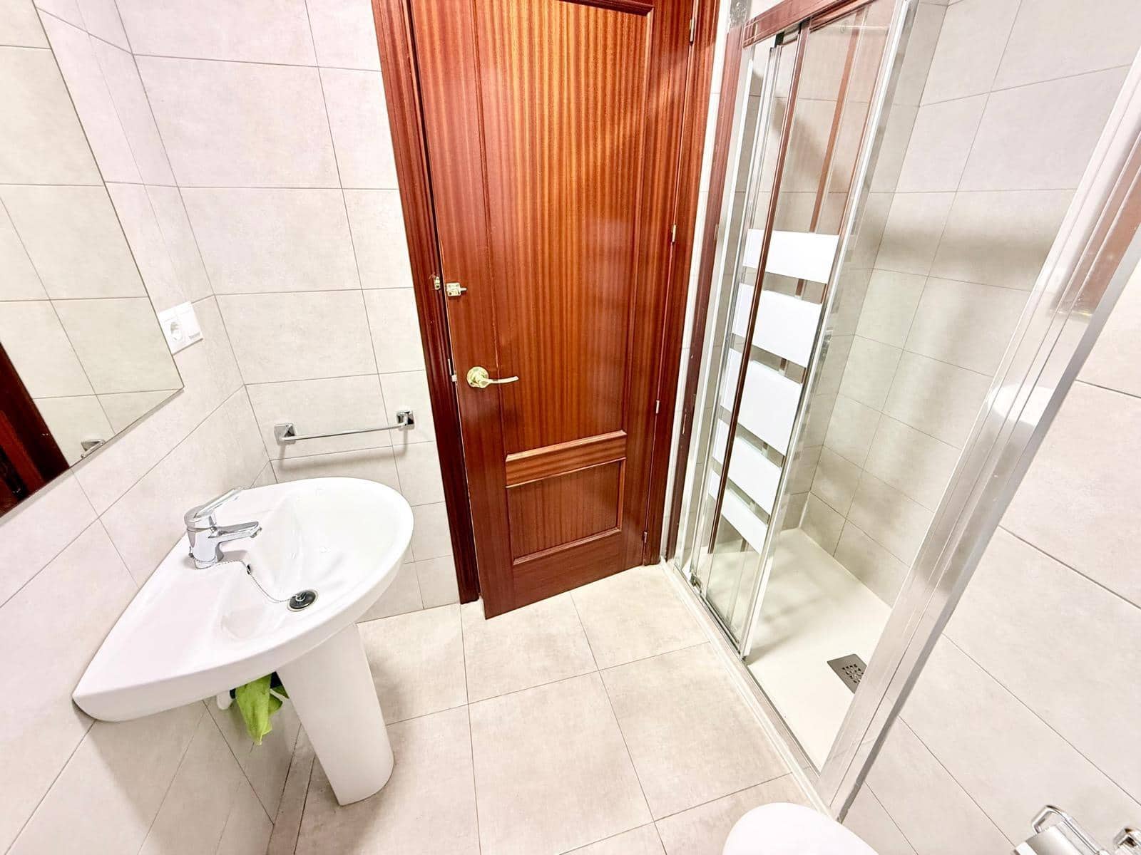 3 bedroom Flat for rent in Almeria city - € 800 (Ref: 9829343)