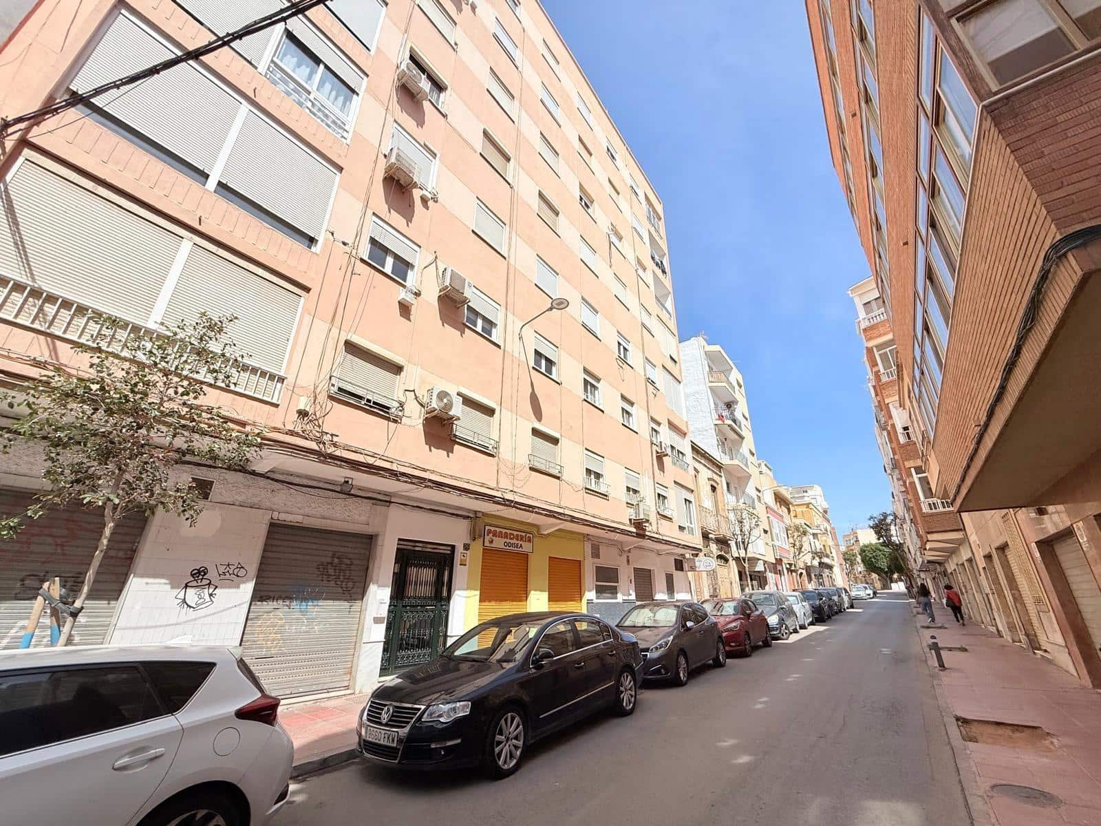 3 bedroom Flat for rent in Almeria city - € 800 (Ref: 9829343)