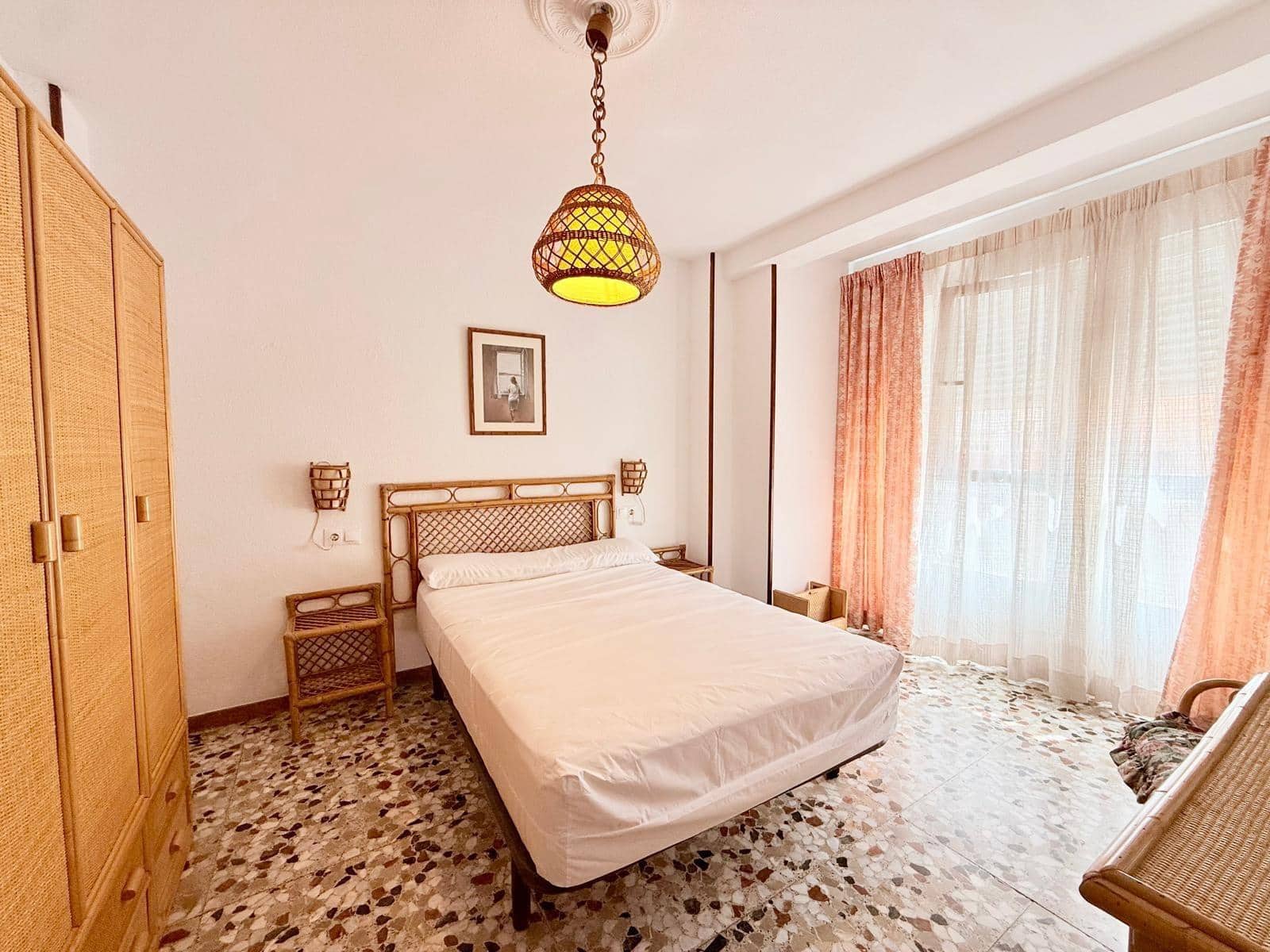 3 bedroom Flat for rent in Almeria city - € 800 (Ref: 9829343)