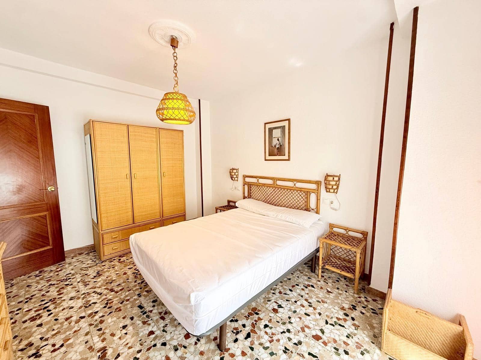 3 bedroom Flat for rent in Almeria city - € 800 (Ref: 9829343)