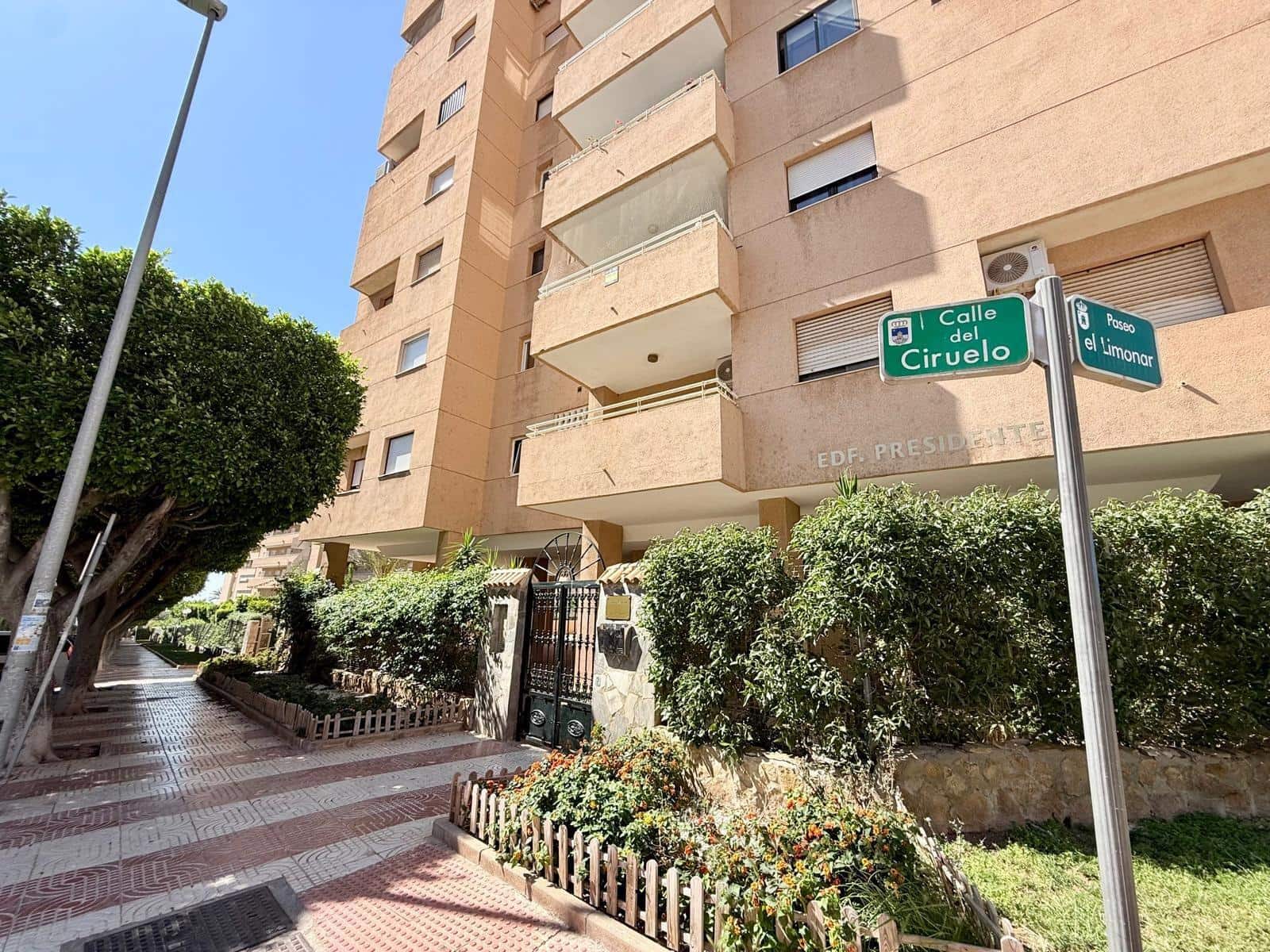 3 bedroom Flat for sale in Aguadulce (Almeria) with pool - € 247,000 (Ref: 9833810)