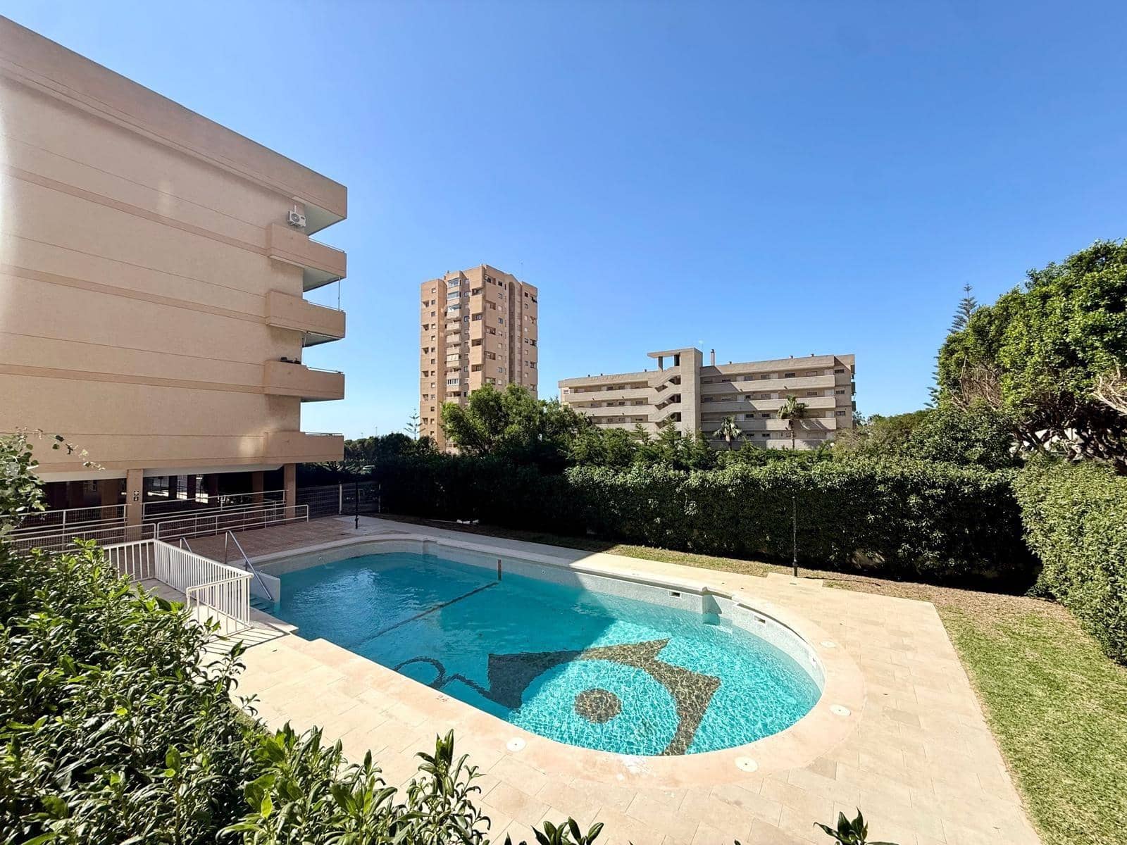 3 bedroom Flat for sale in Aguadulce (Almeria) with pool - € 247,000 (Ref: 9833810)