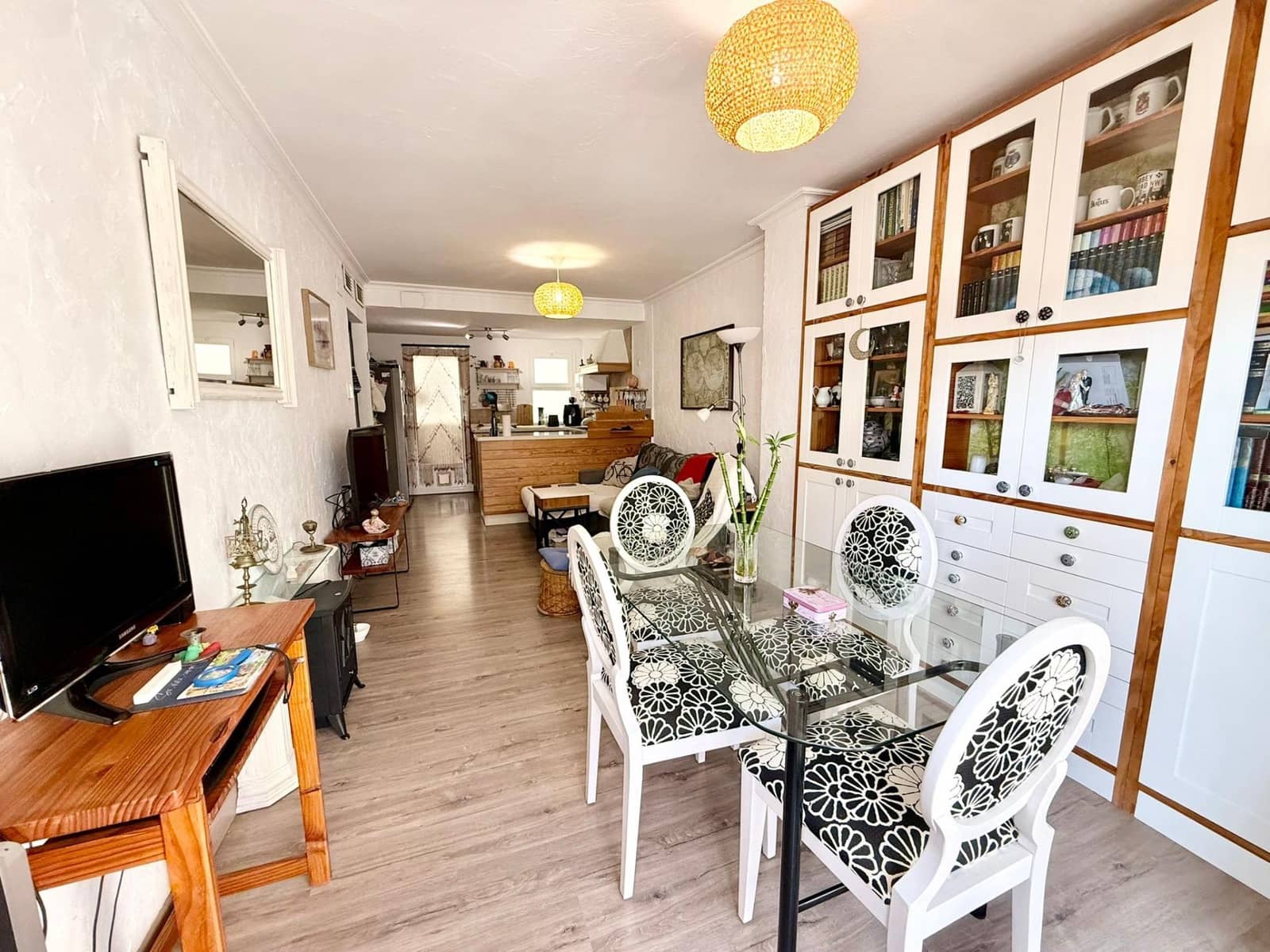 2 bedroom Flat for sale in Roquetas de Mar with pool - € 215,000 (Ref: 9836475)