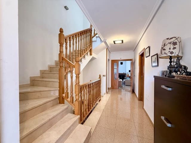 4 quarto Moradia Geminada para venda em Almeria cidade com piscina garagem - 850 000 € (Ref: 9836476)