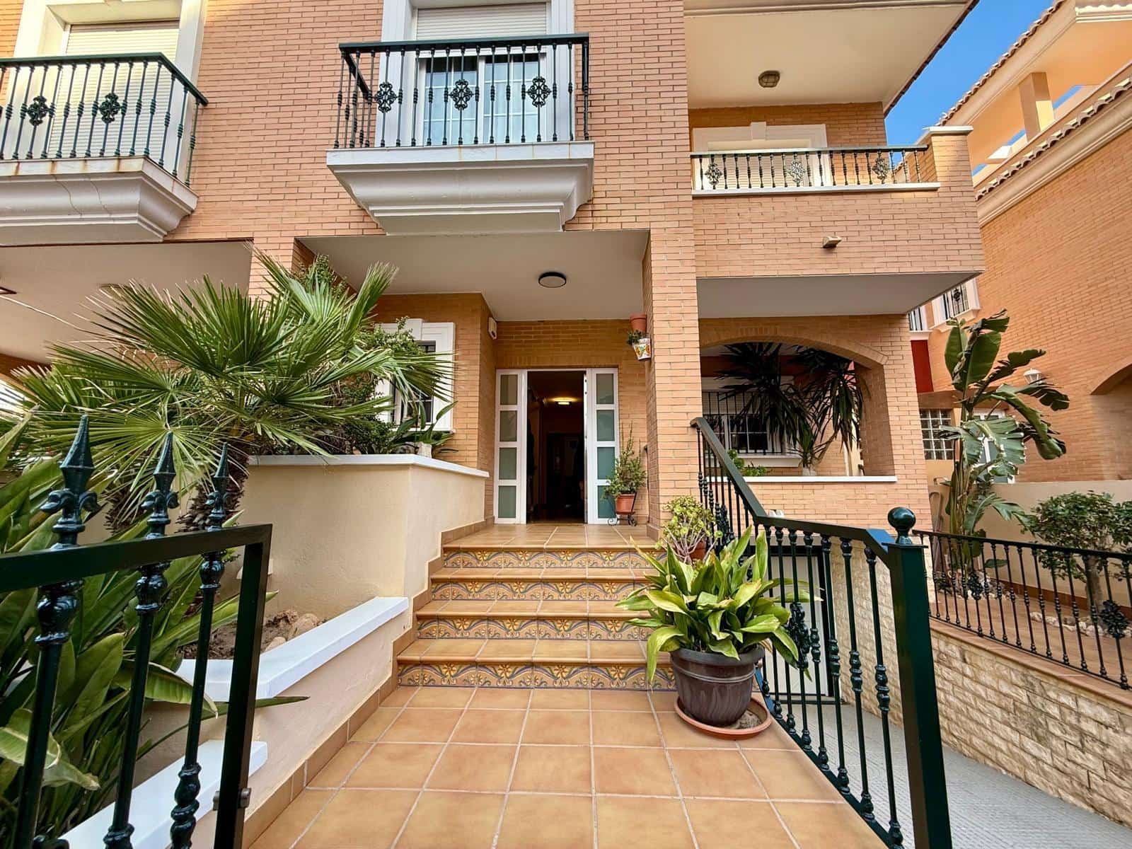 4 quarto Moradia Geminada para venda em Almeria cidade com piscina garagem - 850 000 € (Ref: 9836476)