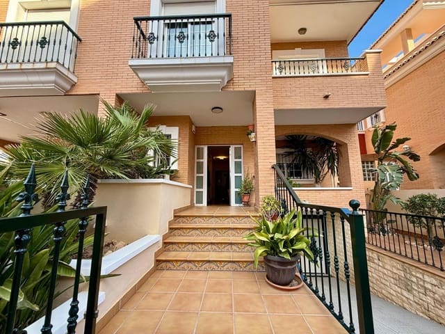 4 quarto Moradia Geminada para venda em Almeria cidade com piscina garagem - 850 000 € (Ref: 9836476)