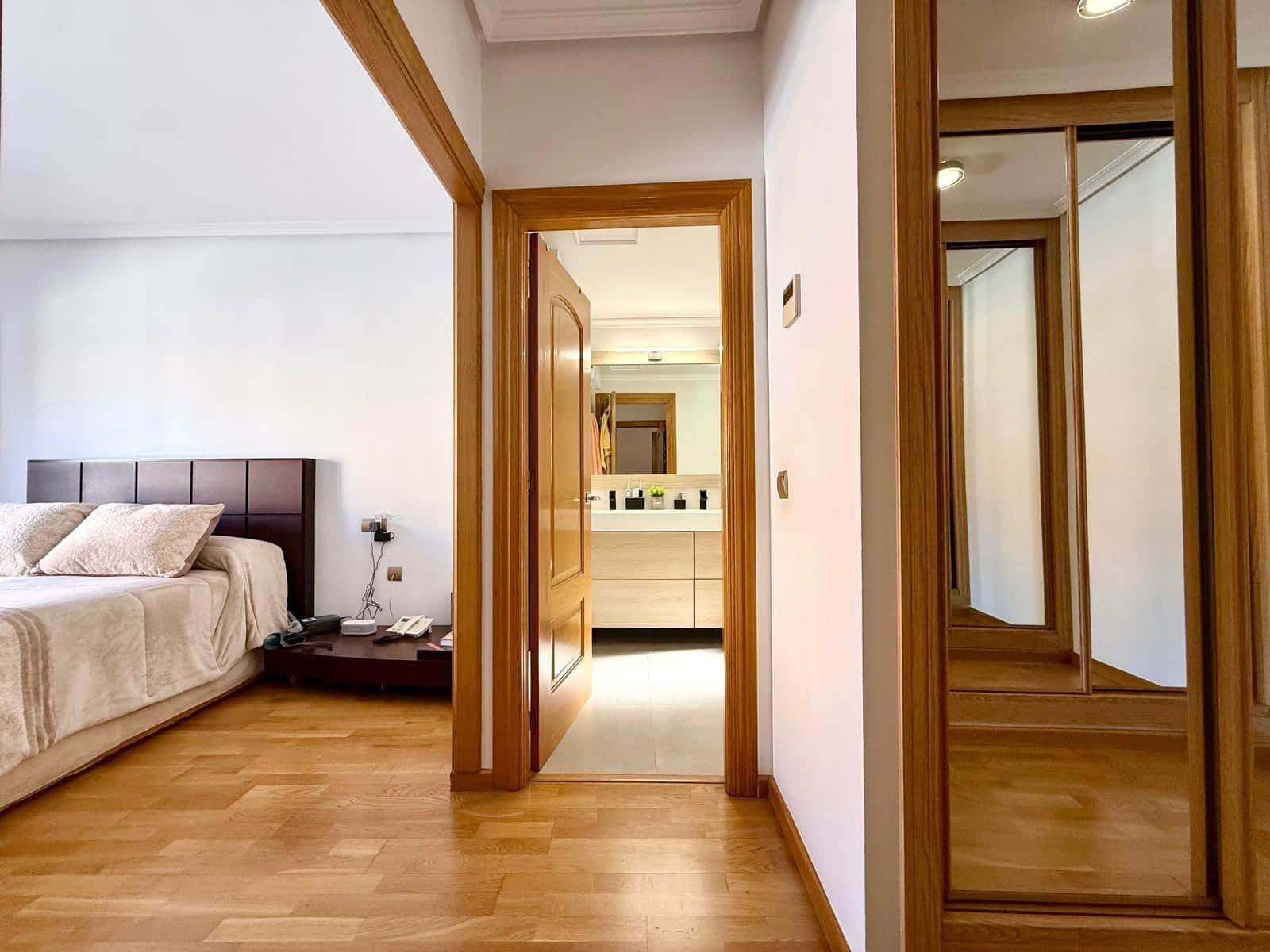4 quarto Moradia Geminada para venda em Almeria cidade com piscina garagem - 850 000 € (Ref: 9836476)