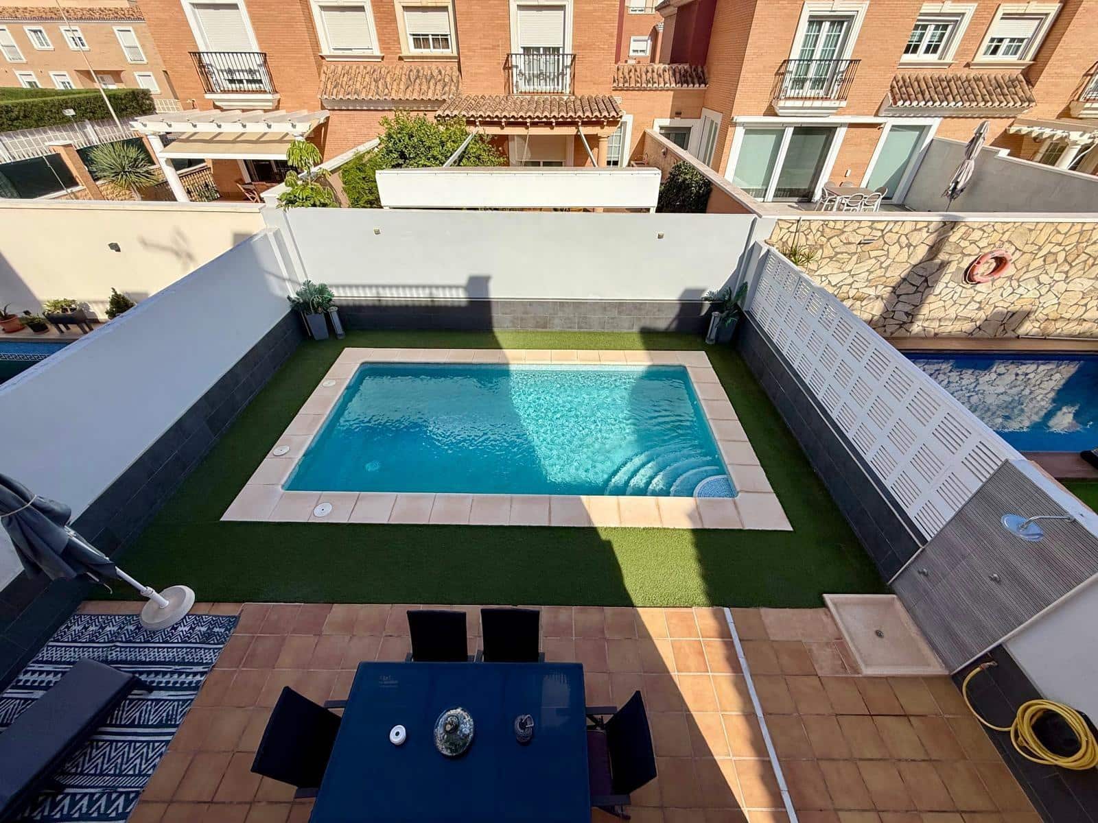 4 quarto Moradia Geminada para venda em Almeria cidade com piscina garagem - 850 000 € (Ref: 9836476)