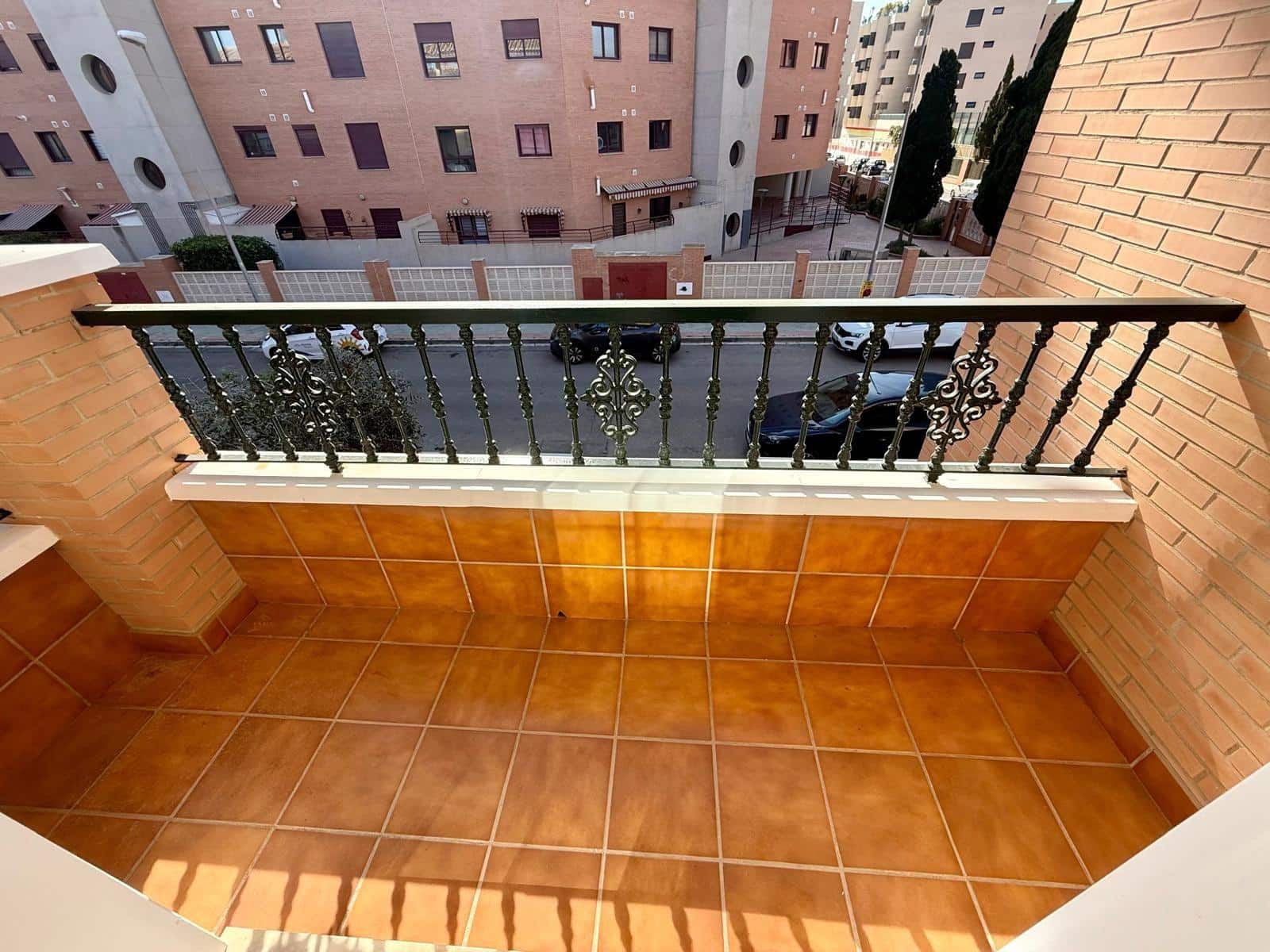 4 quarto Moradia Geminada para venda em Almeria cidade com piscina garagem - 850 000 € (Ref: 9836476)