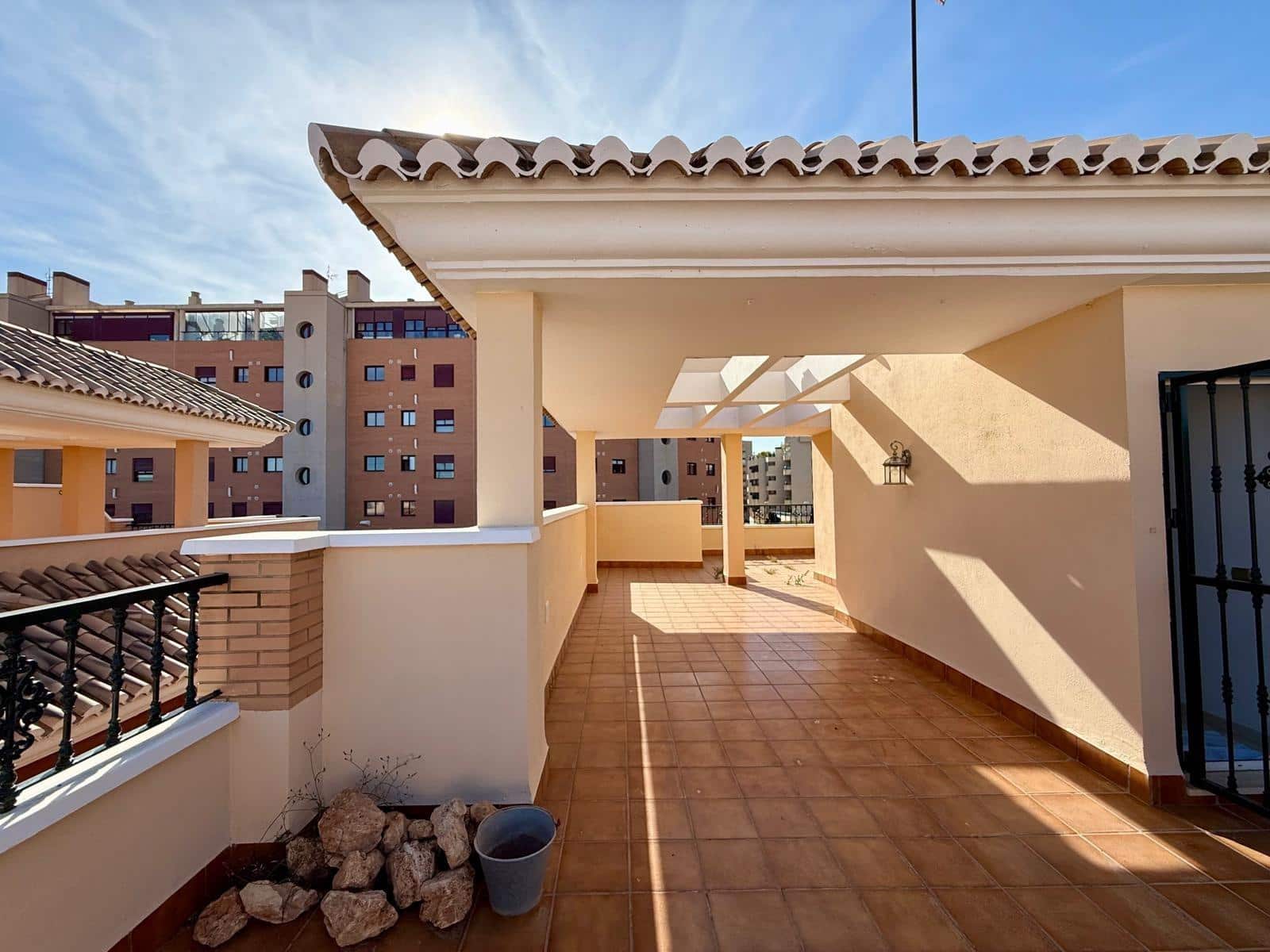 4 quarto Moradia Geminada para venda em Almeria cidade com piscina garagem - 850 000 € (Ref: 9836476)