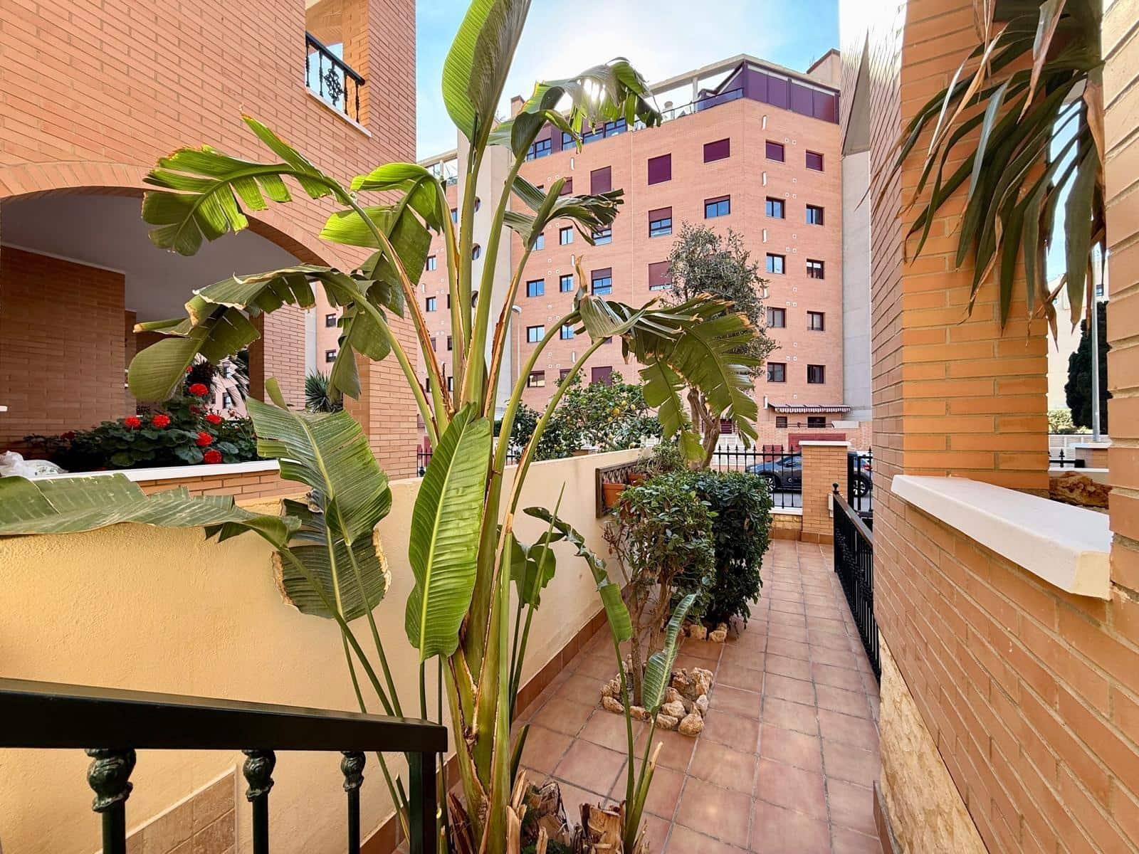 4 quarto Moradia Geminada para venda em Almeria cidade com piscina garagem - 850 000 € (Ref: 9836476)