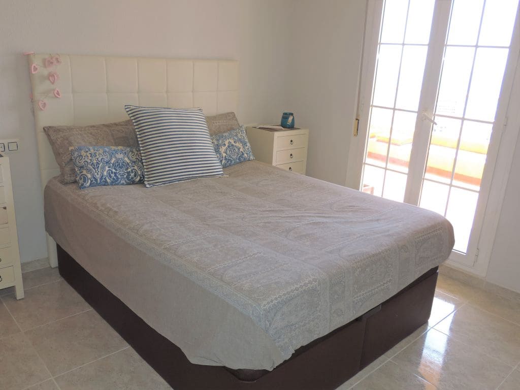 2 bedroom Flat for sale in Aguadulce (Almeria) with pool - € 189,000 (Ref: 9843665)
