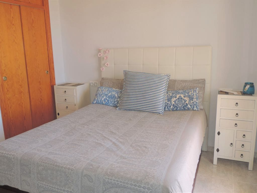 2 bedroom Flat for sale in Aguadulce (Almeria) with pool - € 189,000 (Ref: 9843665)