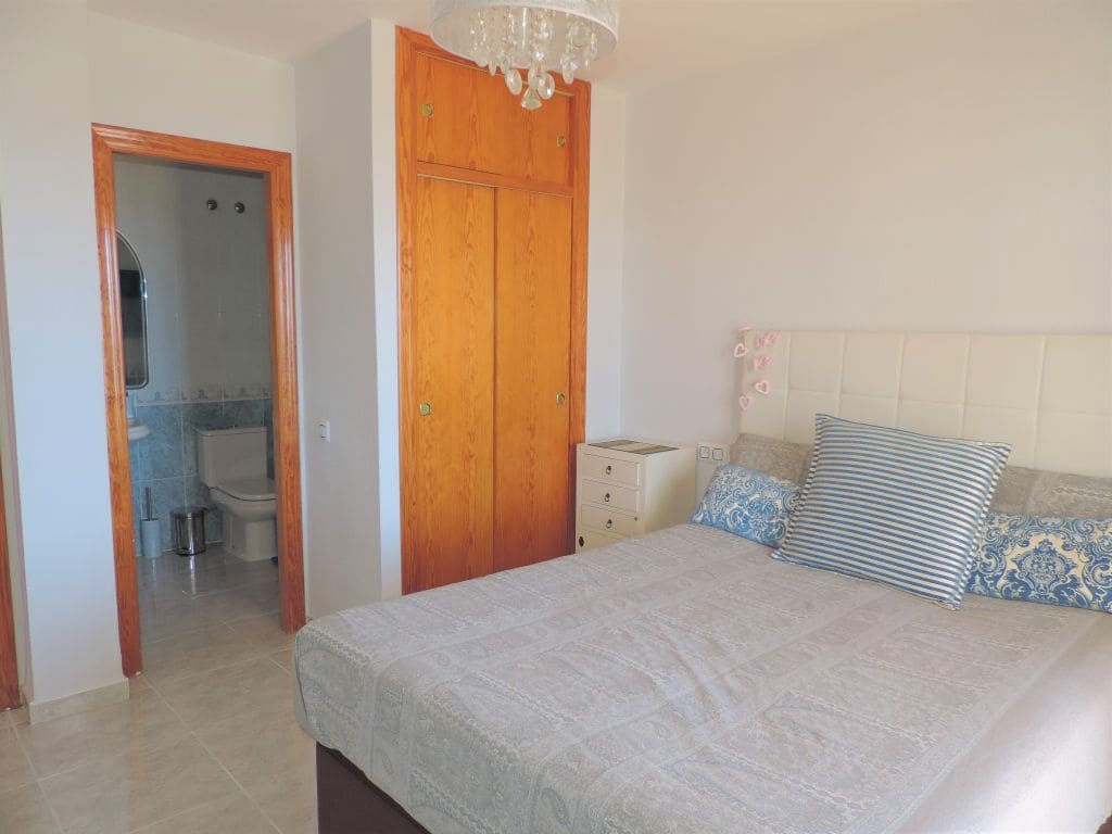 2 bedroom Flat for sale in Aguadulce (Almeria) with pool - € 189,000 (Ref: 9843665)