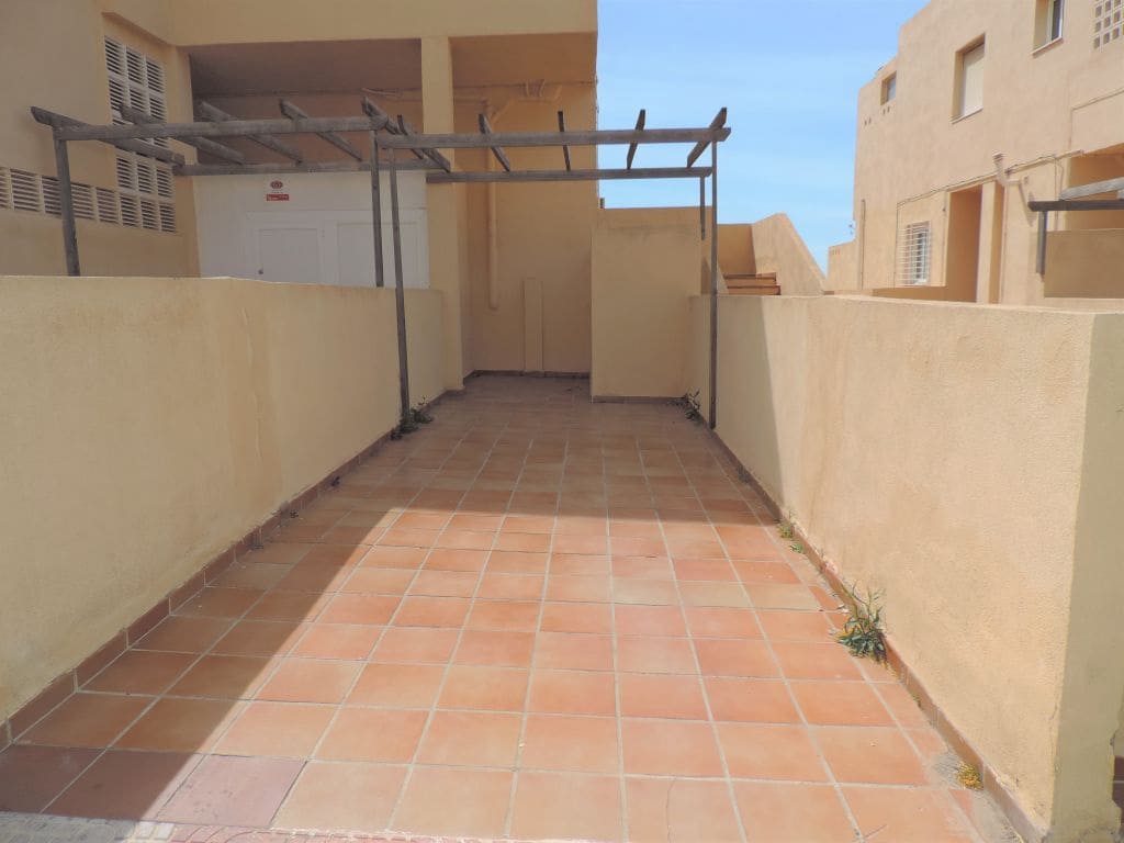 2 bedroom Flat for sale in Aguadulce (Almeria) with pool - € 189,000 (Ref: 9843665)