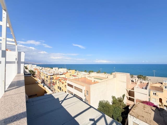 4 soveværelse Penthouse til salg i Roquetas de Mar med garage - € 255.000 (Ref: 9851898)