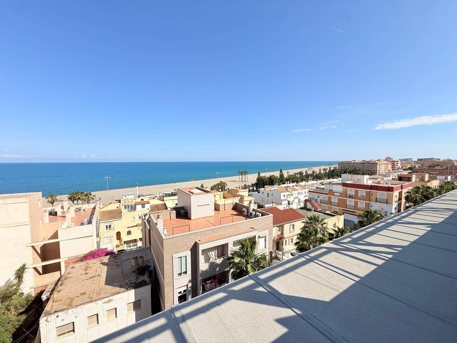 4 soveværelse Penthouse til salg i Roquetas de Mar med garage - € 255.000 (Ref: 9851898)