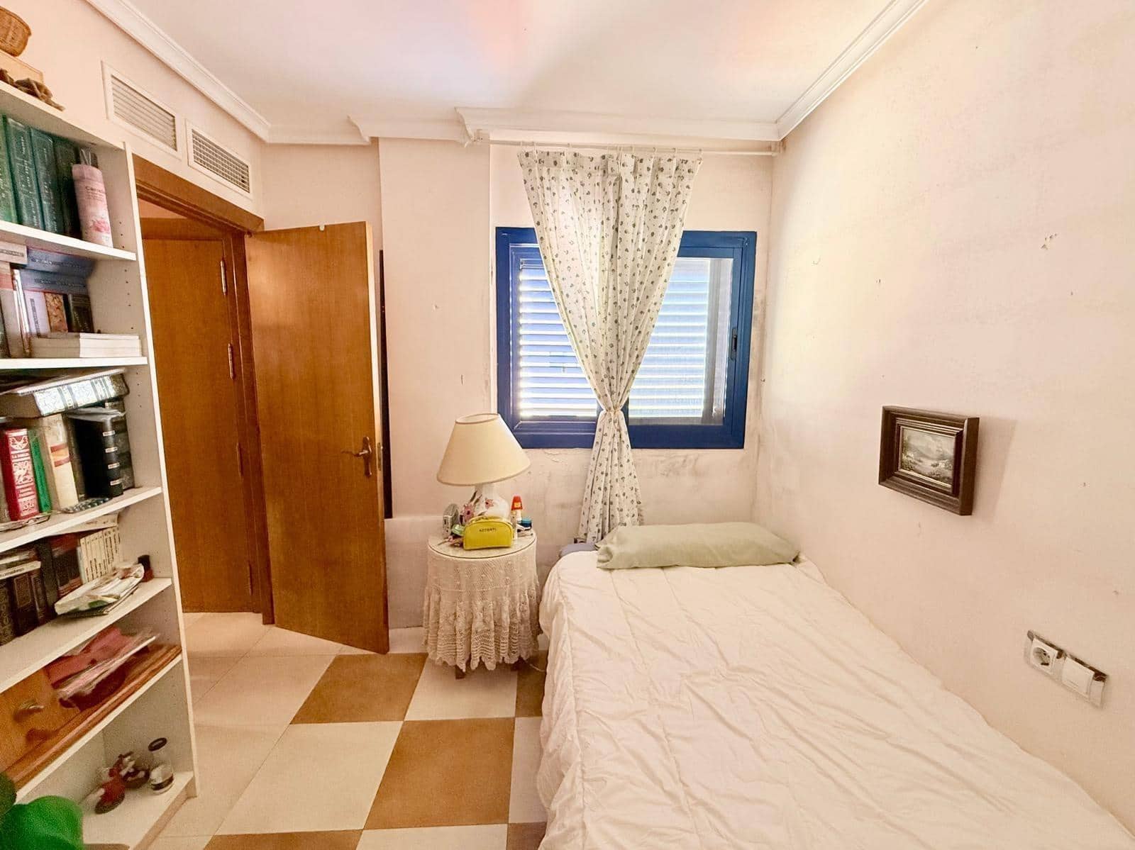 4 soveværelse Penthouse til salg i Roquetas de Mar med garage - € 255.000 (Ref: 9851898)