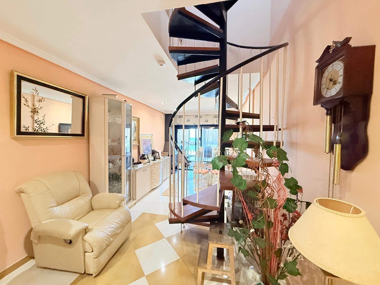 4 soveværelse Penthouse til salg i Roquetas de Mar med garage - € 255.000 (Ref: 9851898)