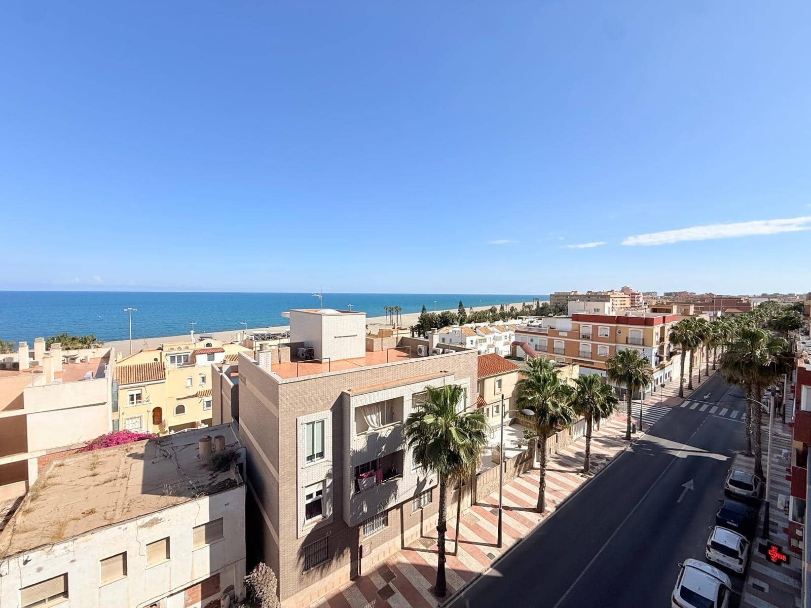4 soveværelse Penthouse til salg i Roquetas de Mar med garage - € 255.000 (Ref: 9851898)