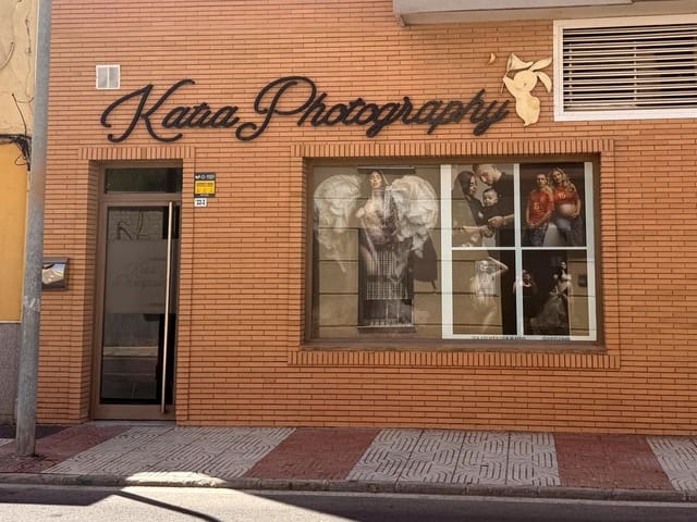 Commerciale in vendita in El Parador de las Hortichuelas, Roquetas de Mar - 140.000 € (Rif: 9870243)