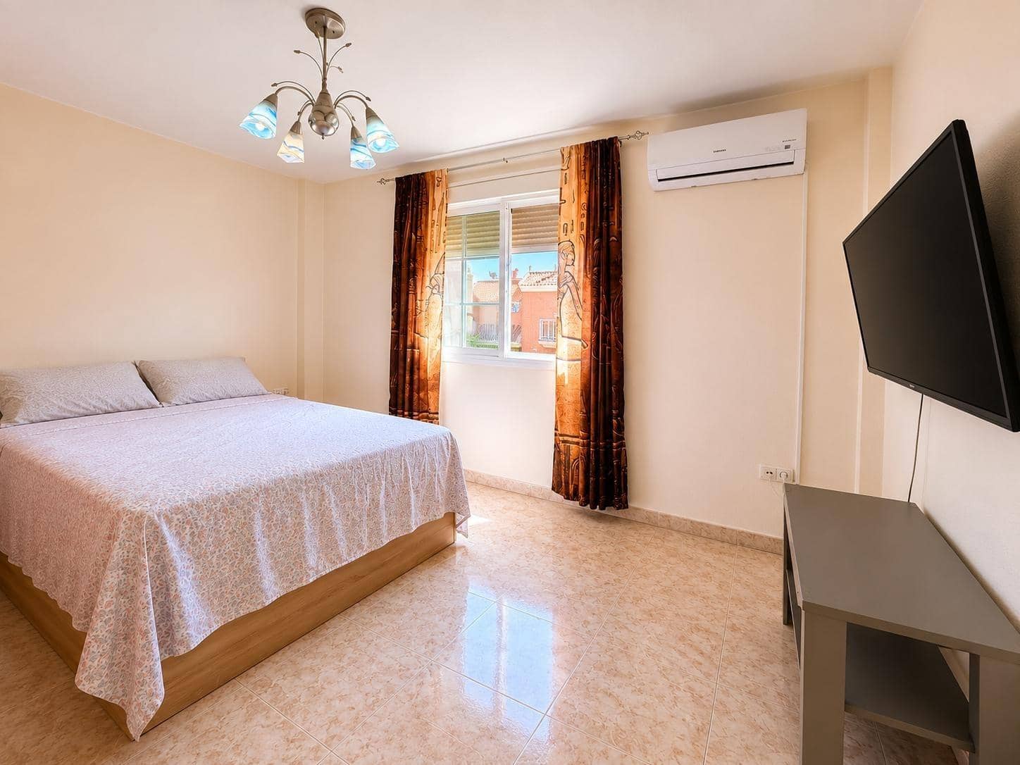3 soveværelse Rækkehus til salg i Aguadulce (Almeria) med garage - € 280.000 (Ref: 9876568)