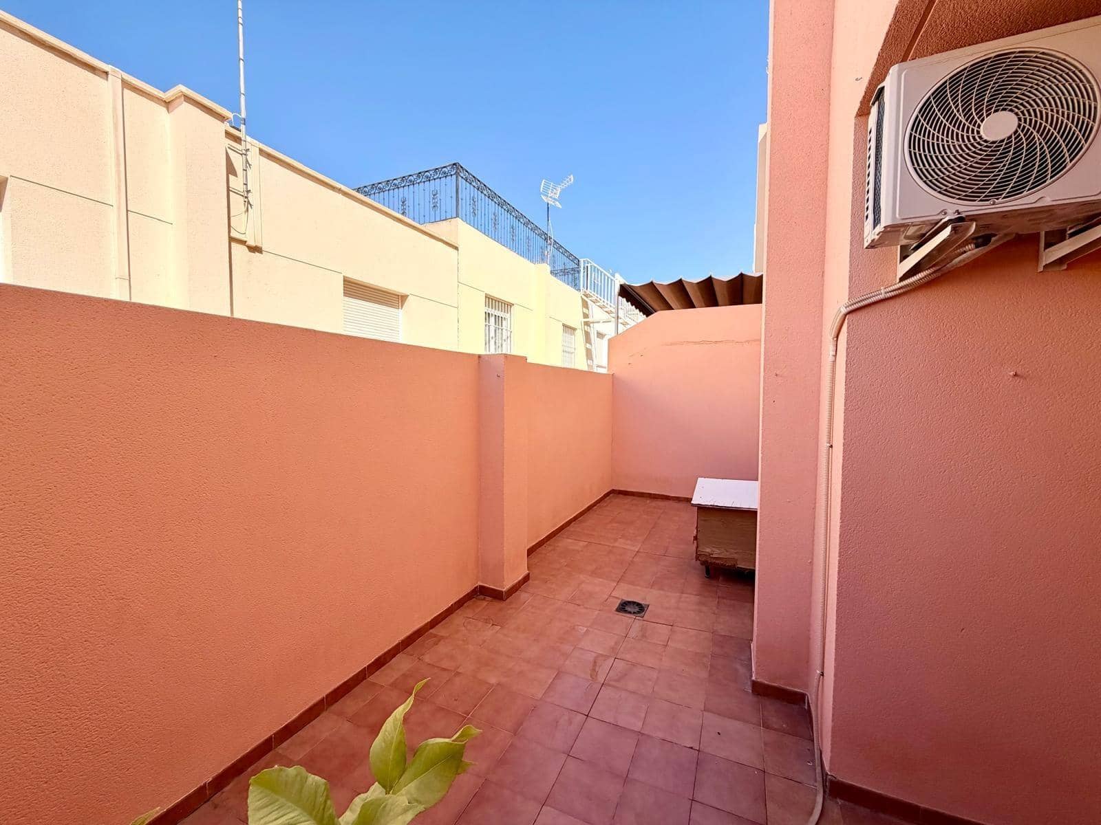 3 soveværelse Rækkehus til salg i Aguadulce (Almeria) med garage - € 280.000 (Ref: 9876568)