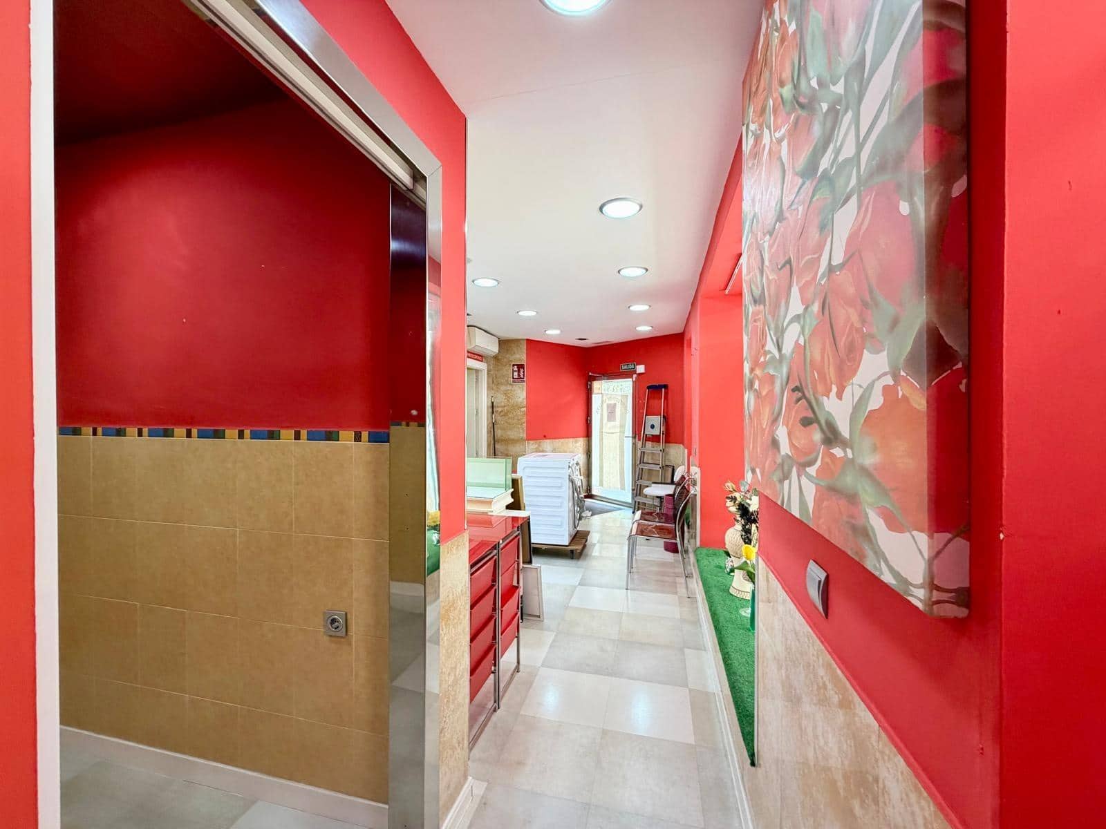 Comercial para venda em Almeria cidade - 120 000 € (Ref: 9892501)