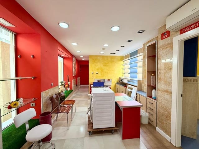Comercial para venda em Centro, Almeria cidade - 120 000 € (Ref: 9892501)