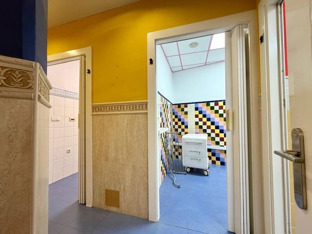 Comercial para venda em Centro, Almeria cidade - 120 000 € (Ref: 9892501)