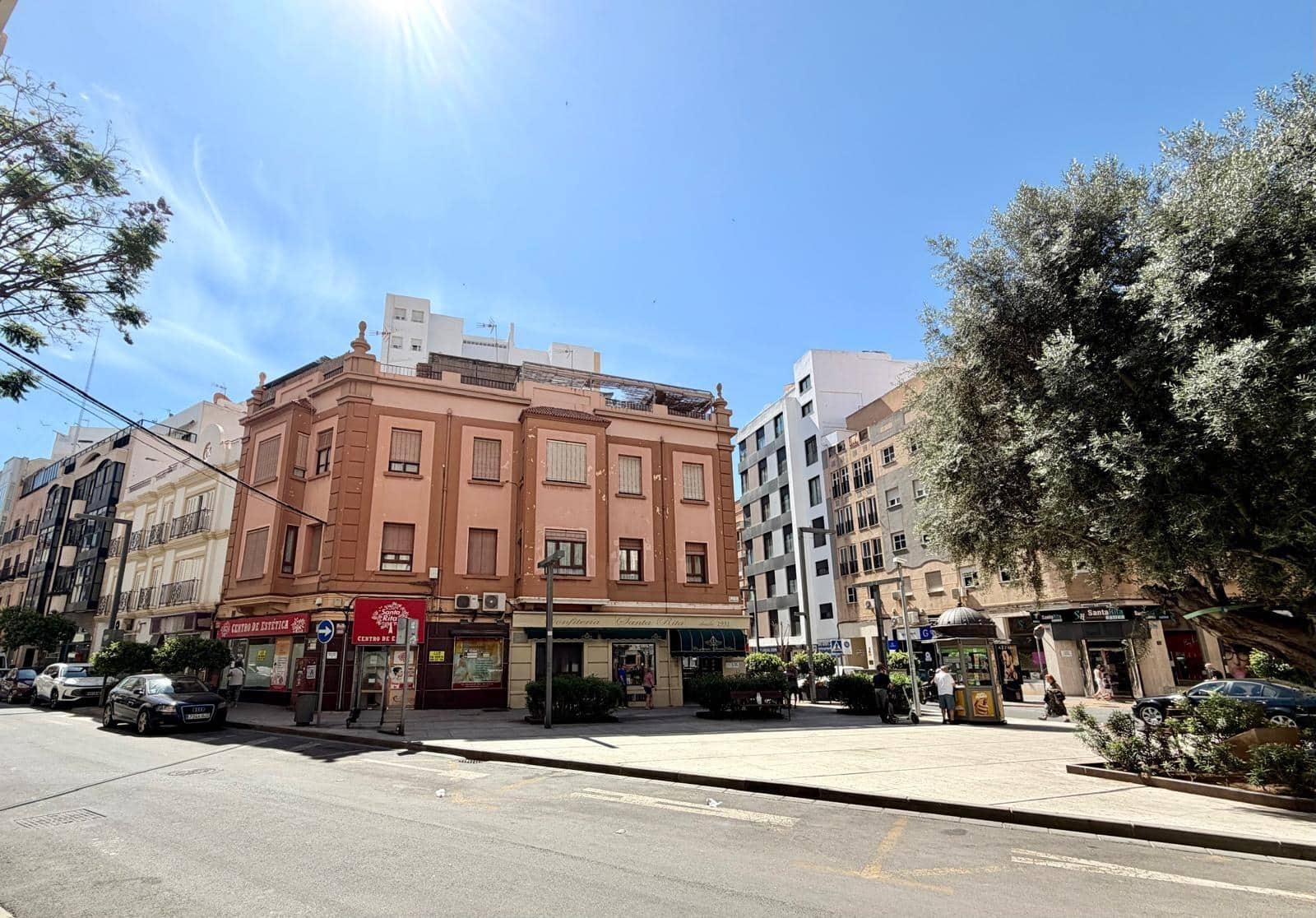 Comercial para venda em Almeria cidade - 120 000 € (Ref: 9892501)