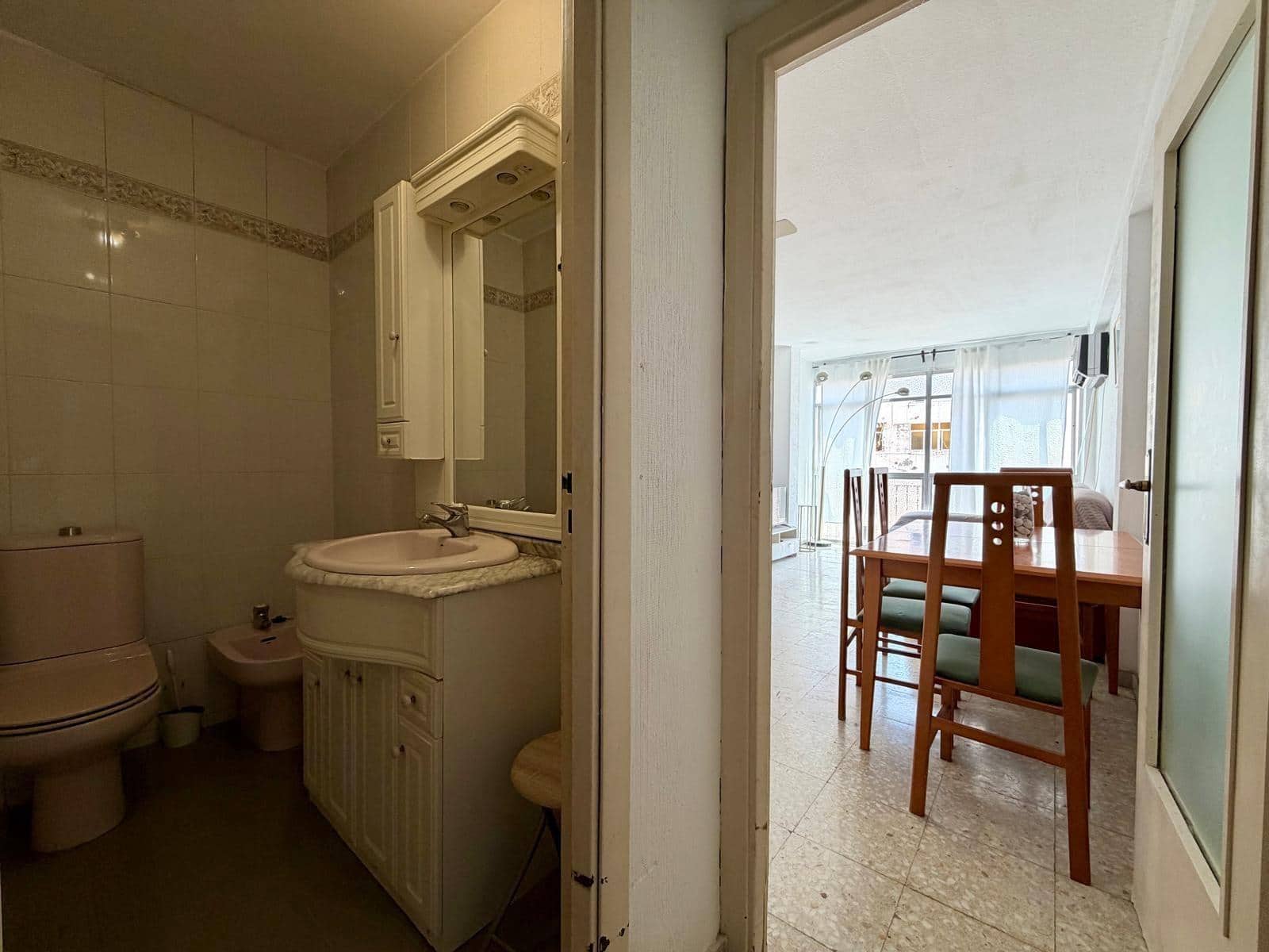 Piso de 3 habitaciones en Almería ciudad en venta - 130.000 € (Ref: 9892502)