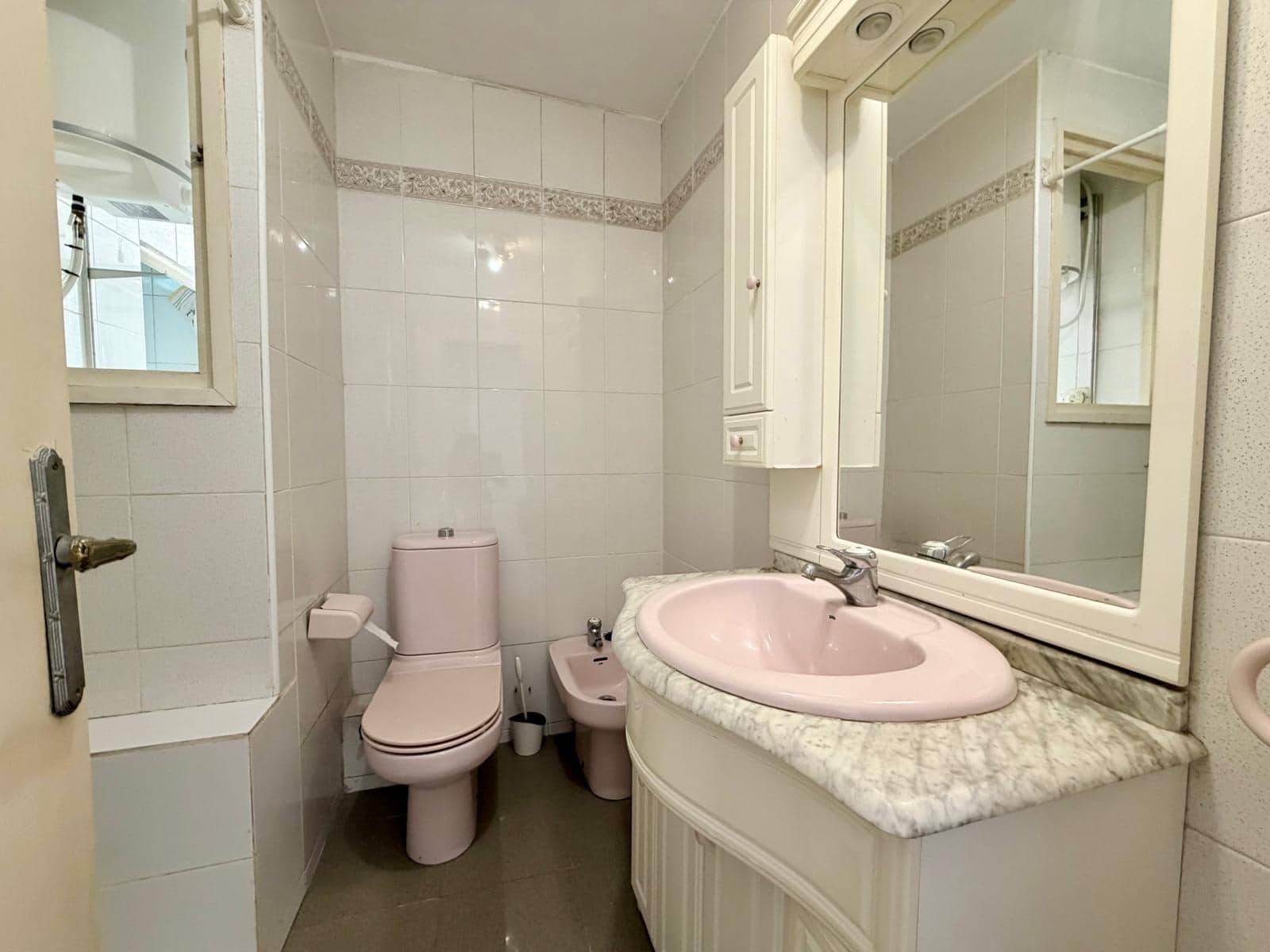 Piso de 3 habitaciones en Almería ciudad en venta - 130.000 € (Ref: 9892502)