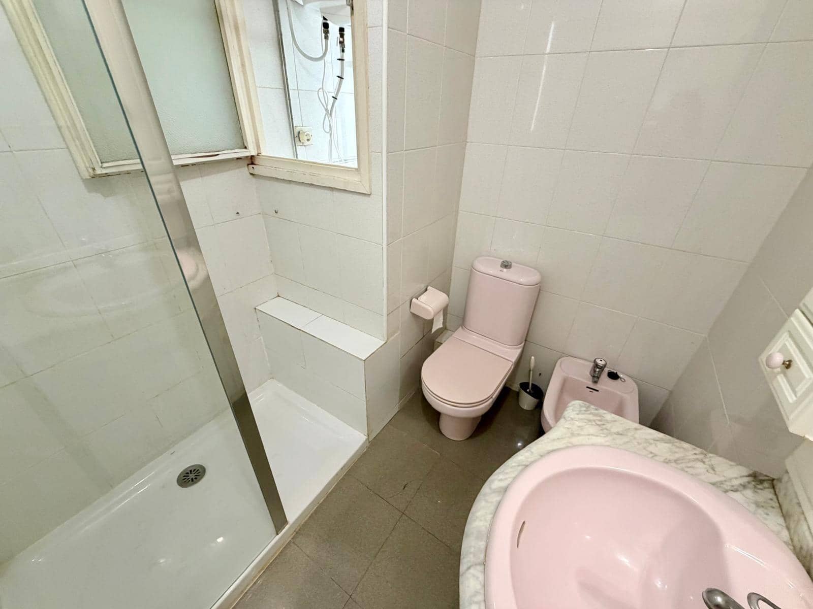 Piso de 3 habitaciones en Almería ciudad en venta - 130.000 € (Ref: 9892502)