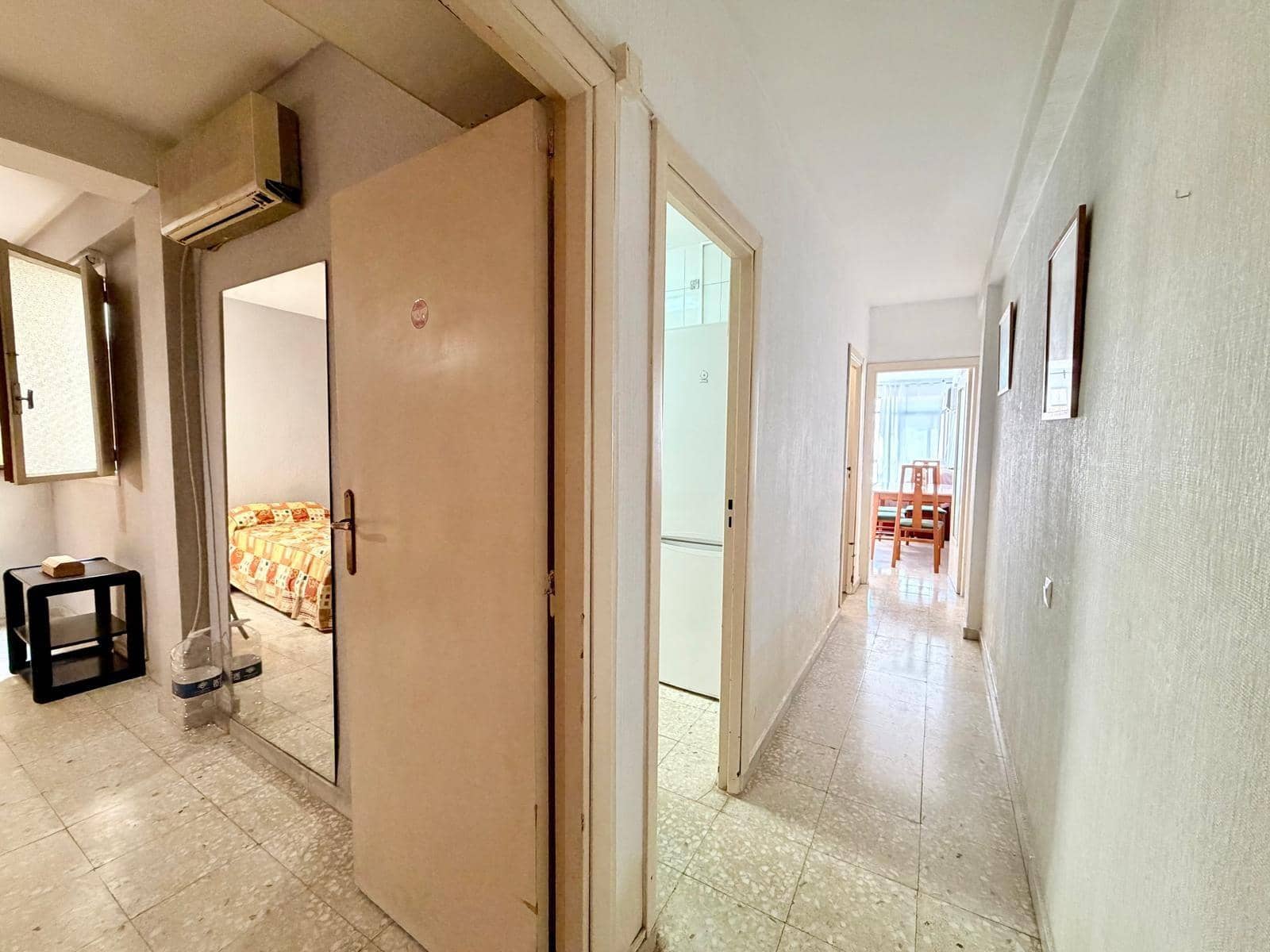 Piso de 3 habitaciones en Almería ciudad en venta - 130.000 € (Ref: 9892502)