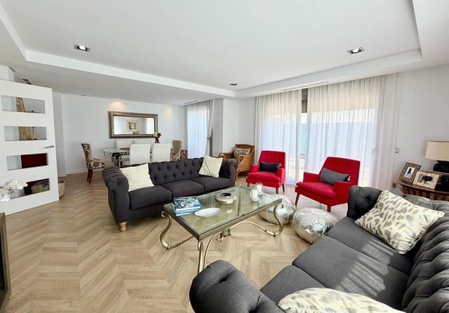 4 bedroom Villa for sale in Almería city with pool garage - € 850,000 (Ref: 9920562)