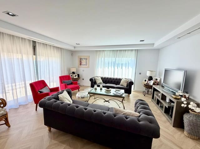 4 bedroom Villa for sale in Almería city with pool garage - € 850,000 (Ref: 9920562)