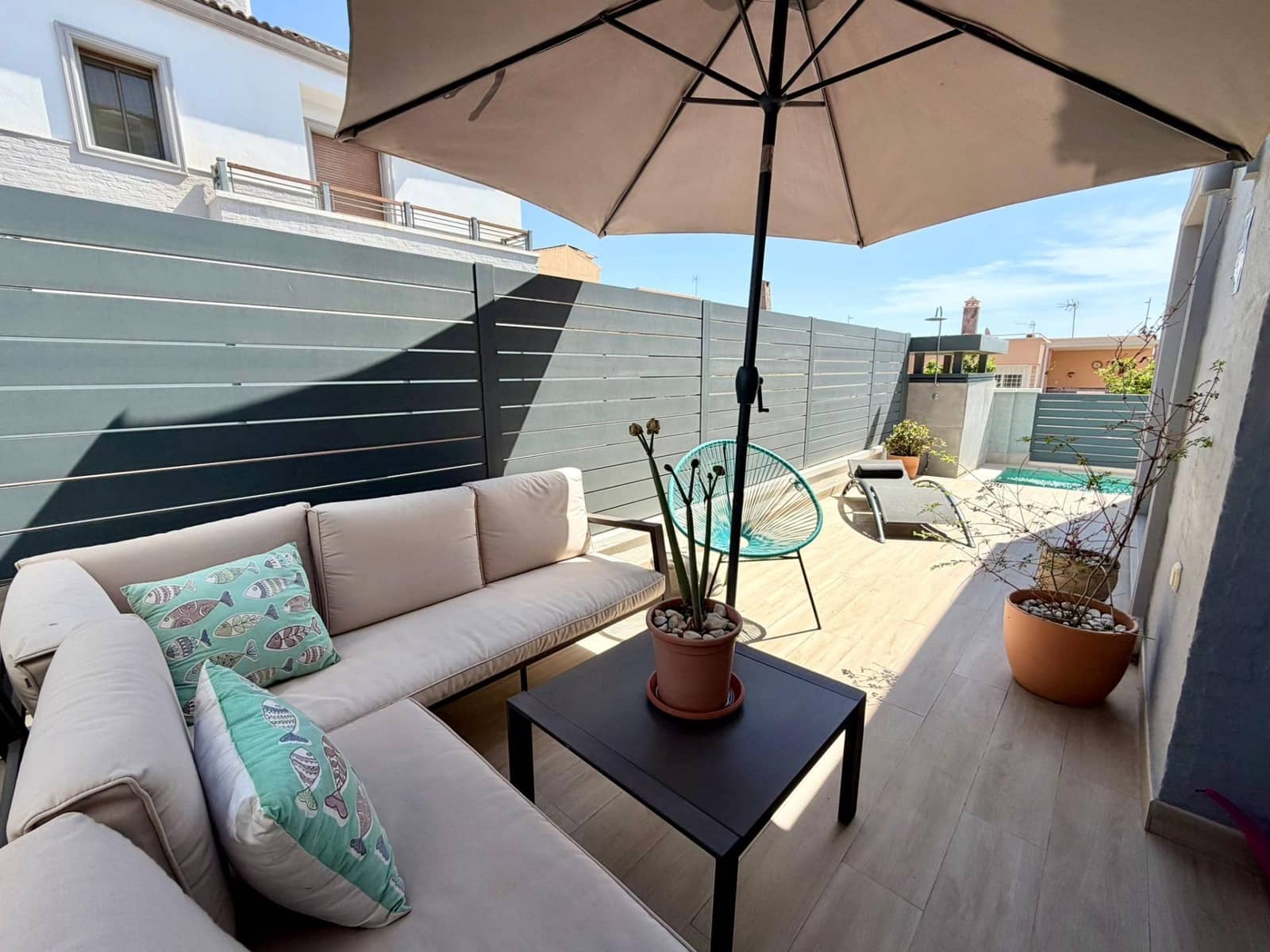 4 bedroom Villa for sale in Almeria city with pool garage - € 850,000 (Ref: 9920562)