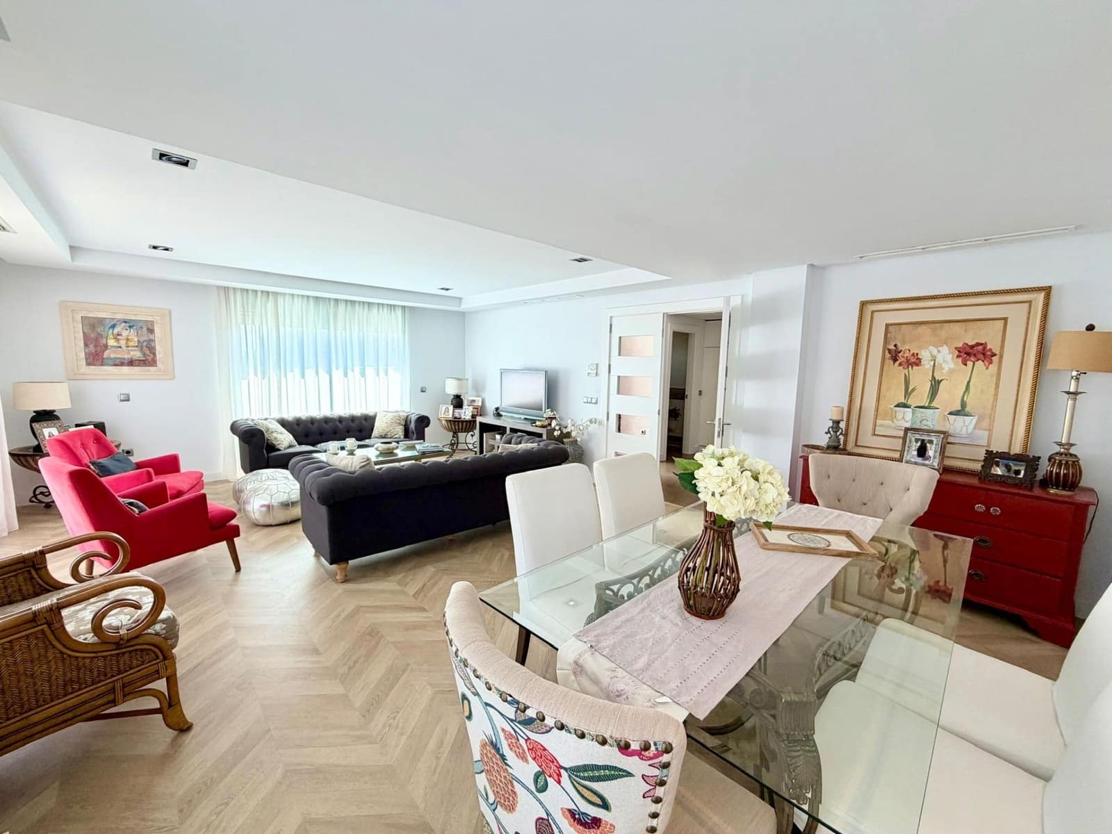 4 bedroom Villa for sale in Almeria city with pool garage - € 850,000 (Ref: 9920562)