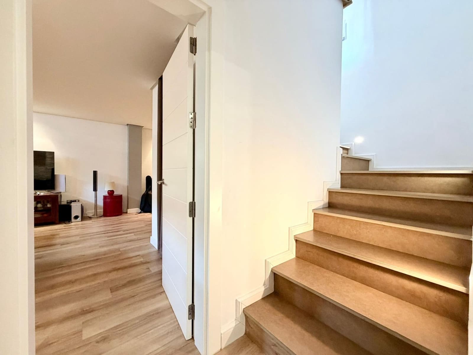 4 bedroom Villa for sale in Almeria city with pool garage - € 850,000 (Ref: 9920562)