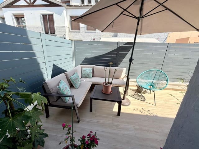 4 bedroom Villa for sale in Almería city with pool garage - € 850,000 (Ref: 9920562)