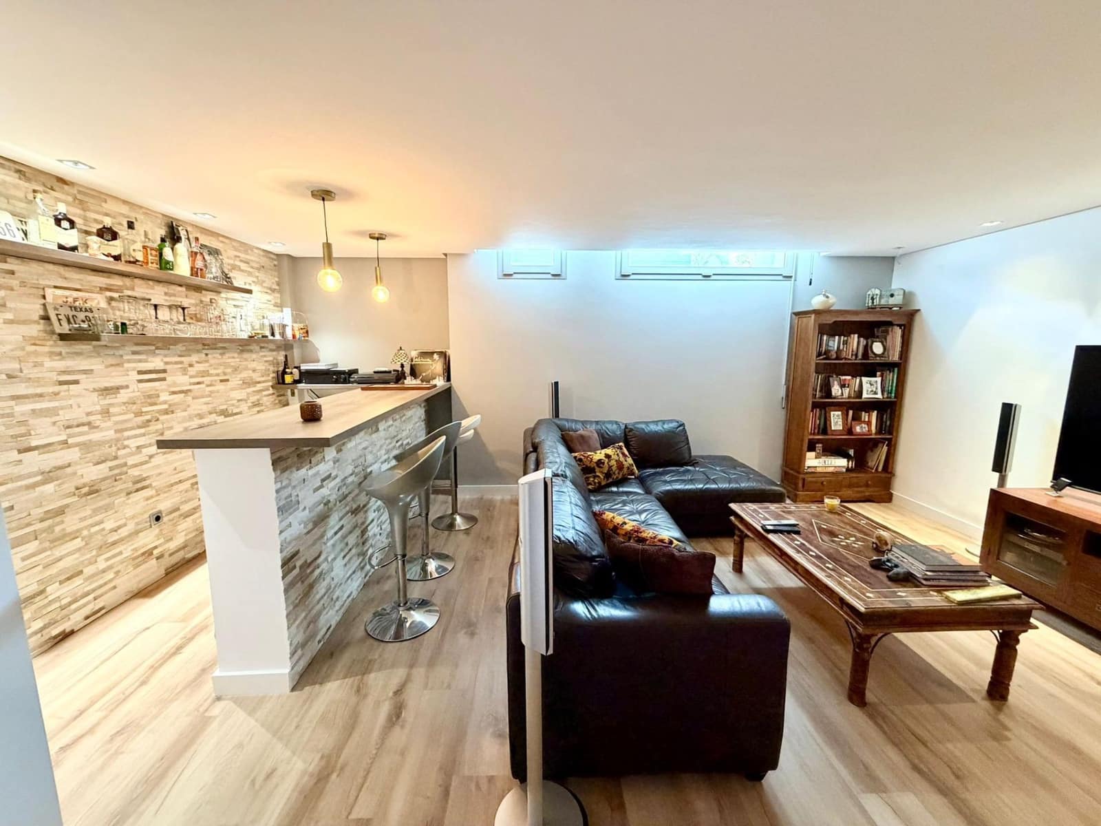 4 bedroom Villa for sale in Almeria city with pool garage - € 850,000 (Ref: 9920562)