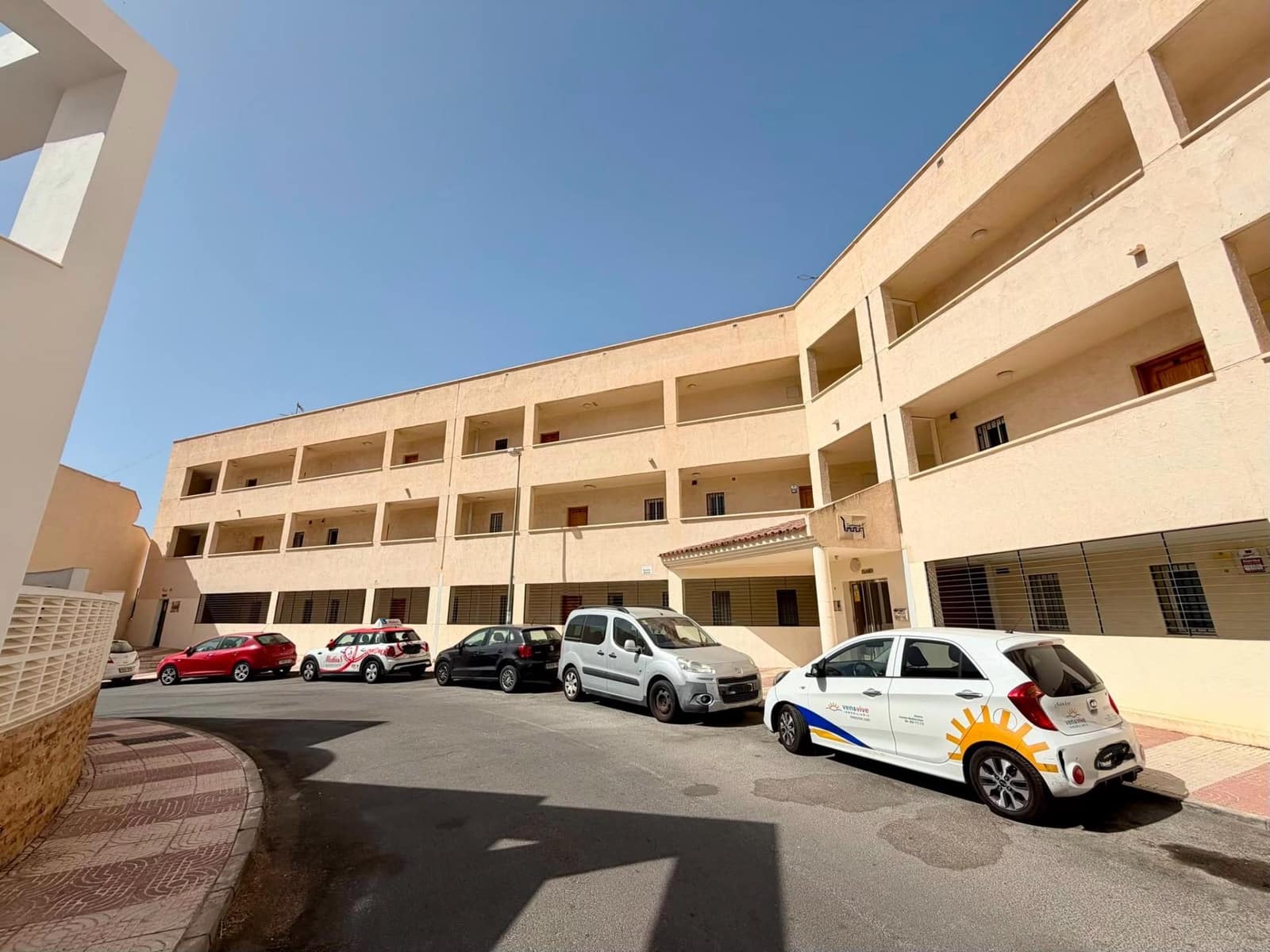 2 bedroom Flat for sale in Aguadulce (Almeria) with pool garage - € 165,000 (Ref: 9927548)