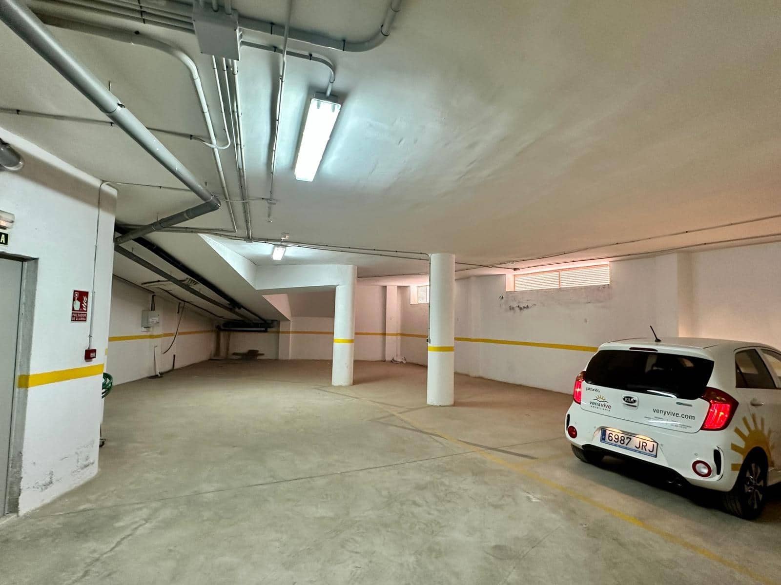 Garage for sale in Aguadulce (Almeria) - € 17,000 (Ref: 9945878)