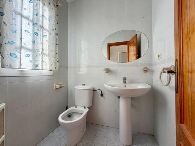 3 soverom Rekkehus til salgs i Retamar, Almería by med svømmebasseng garasje - € 250 000 (Ref: 9949929)