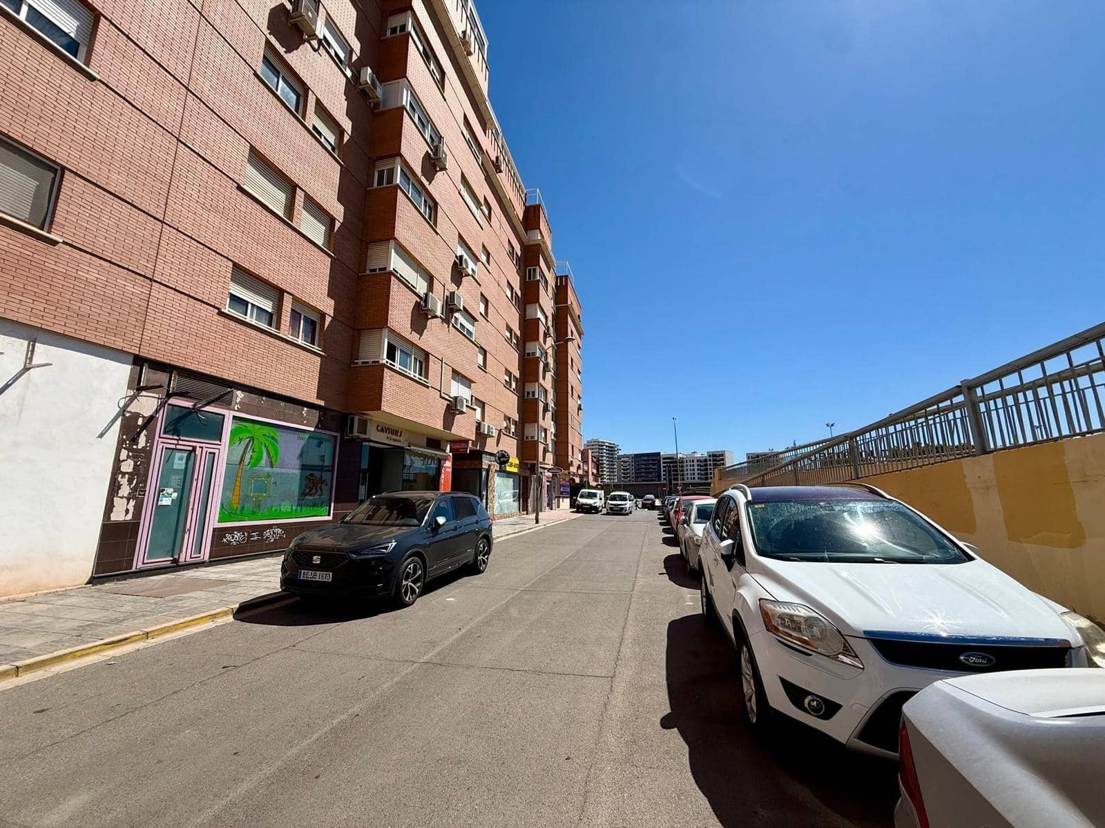 Komercyjne do wynajęcia w Miasto Almeria - 1 000 € (Ref: 9949930)